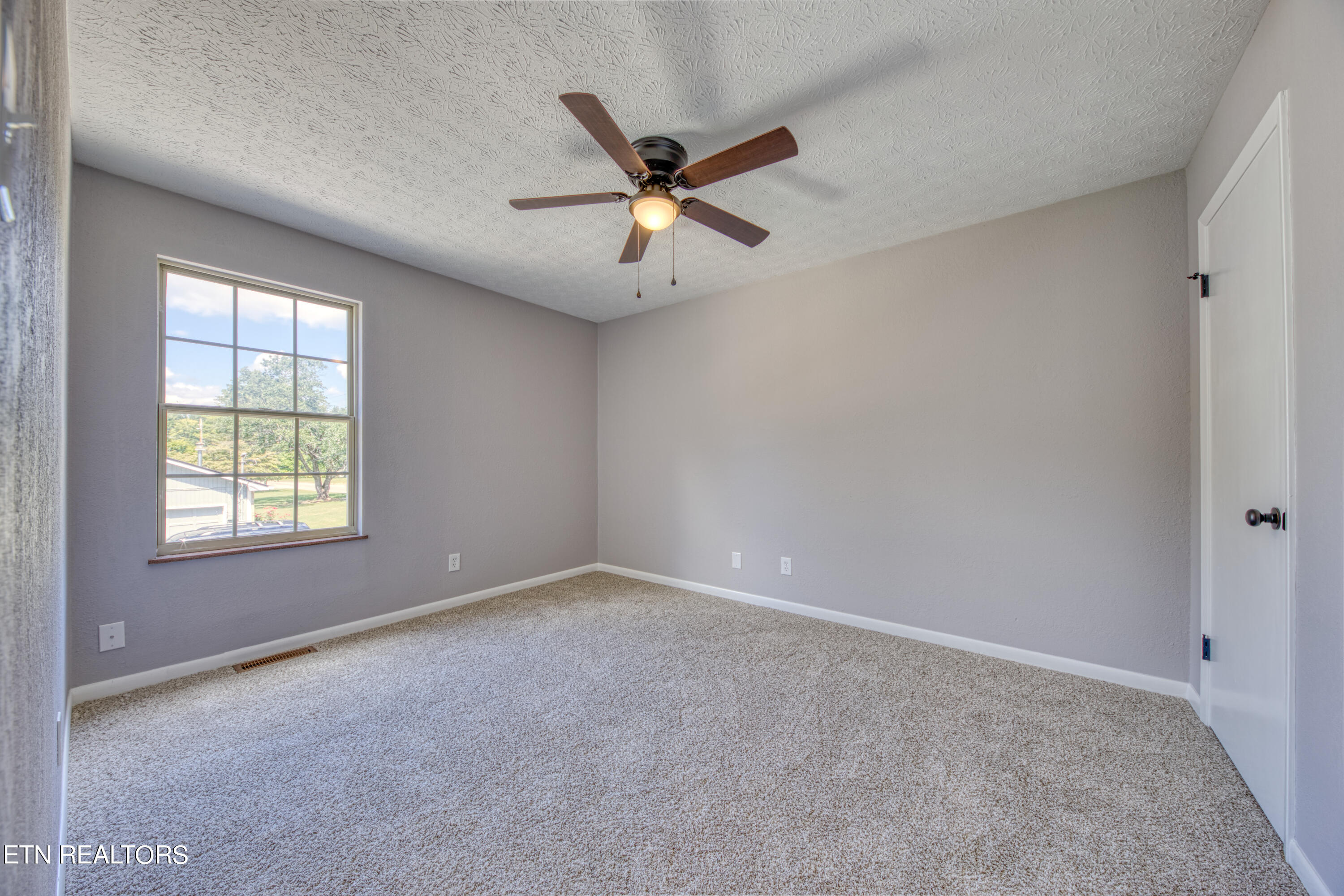 737 Plainfield Rd