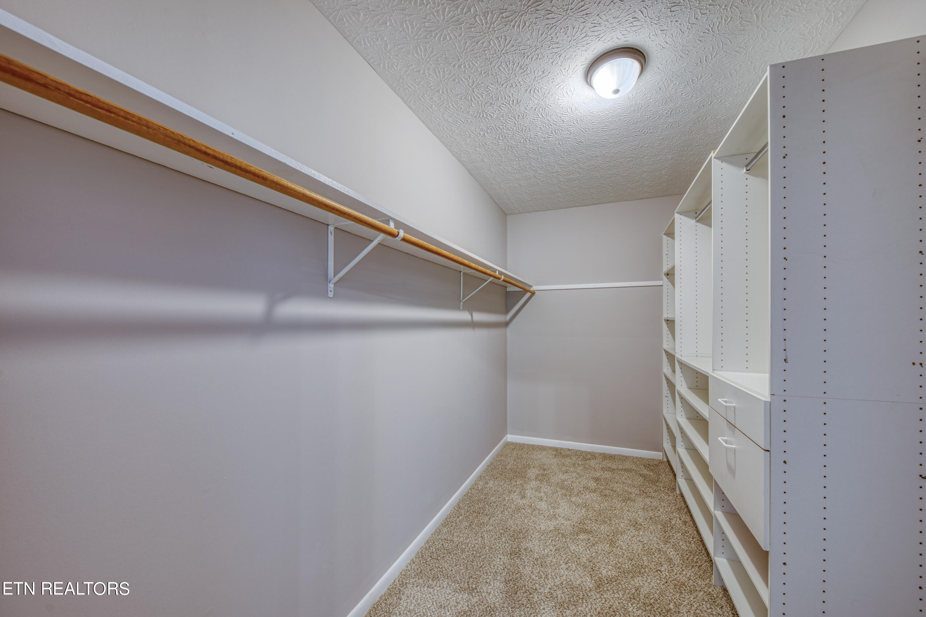 737 Plainfield Rd