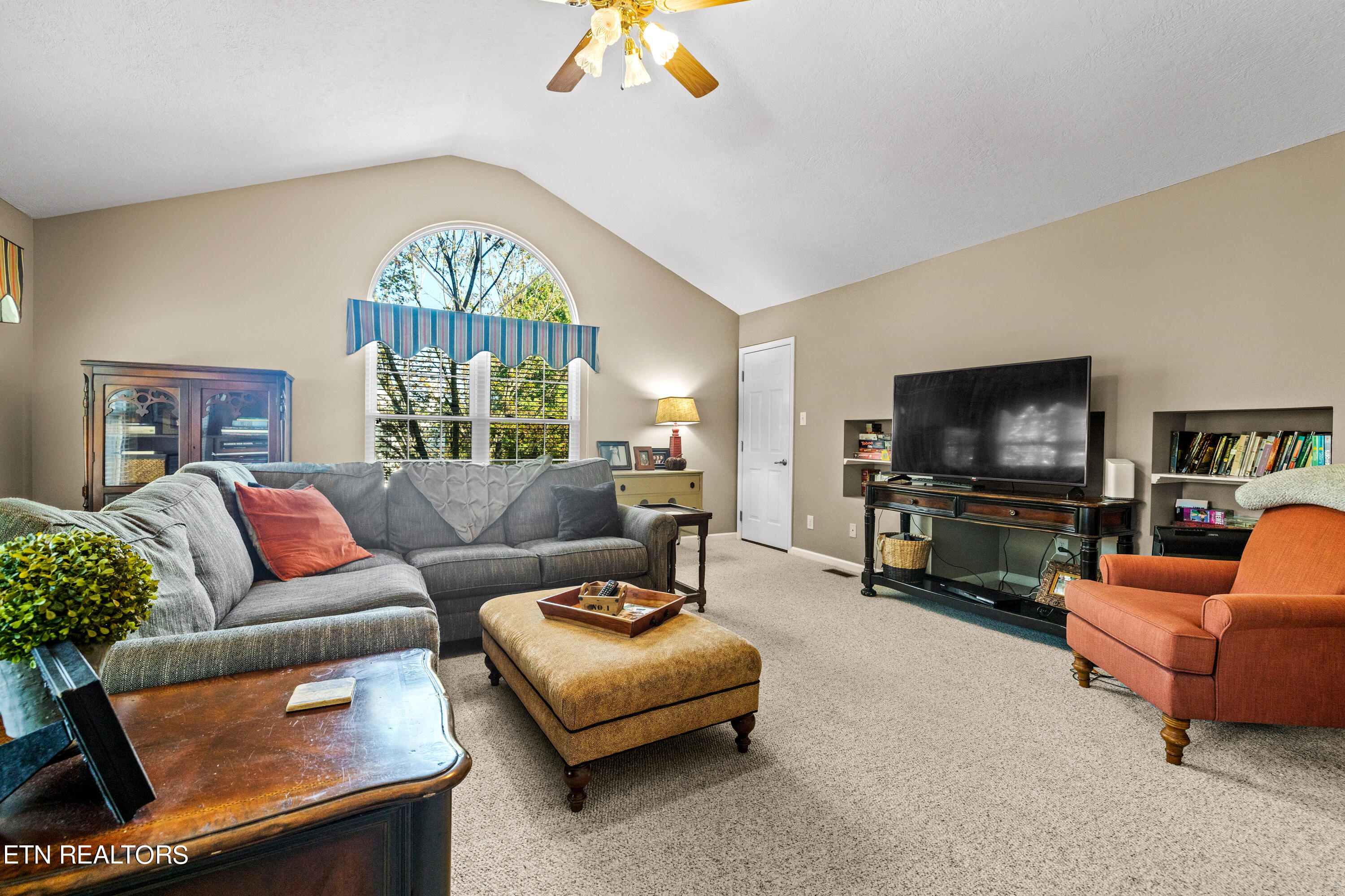 1304 Willowood Rd