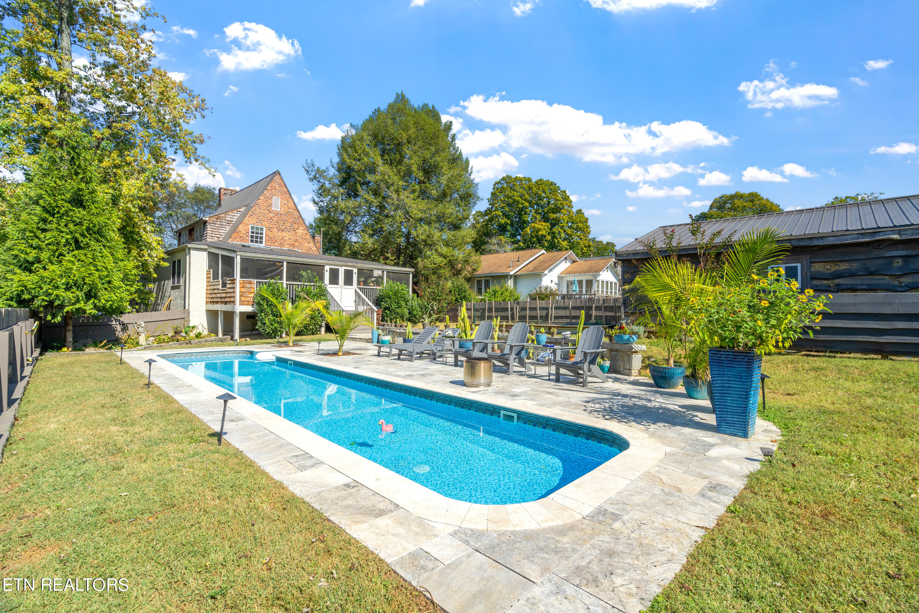 2120 Island Home Blvd