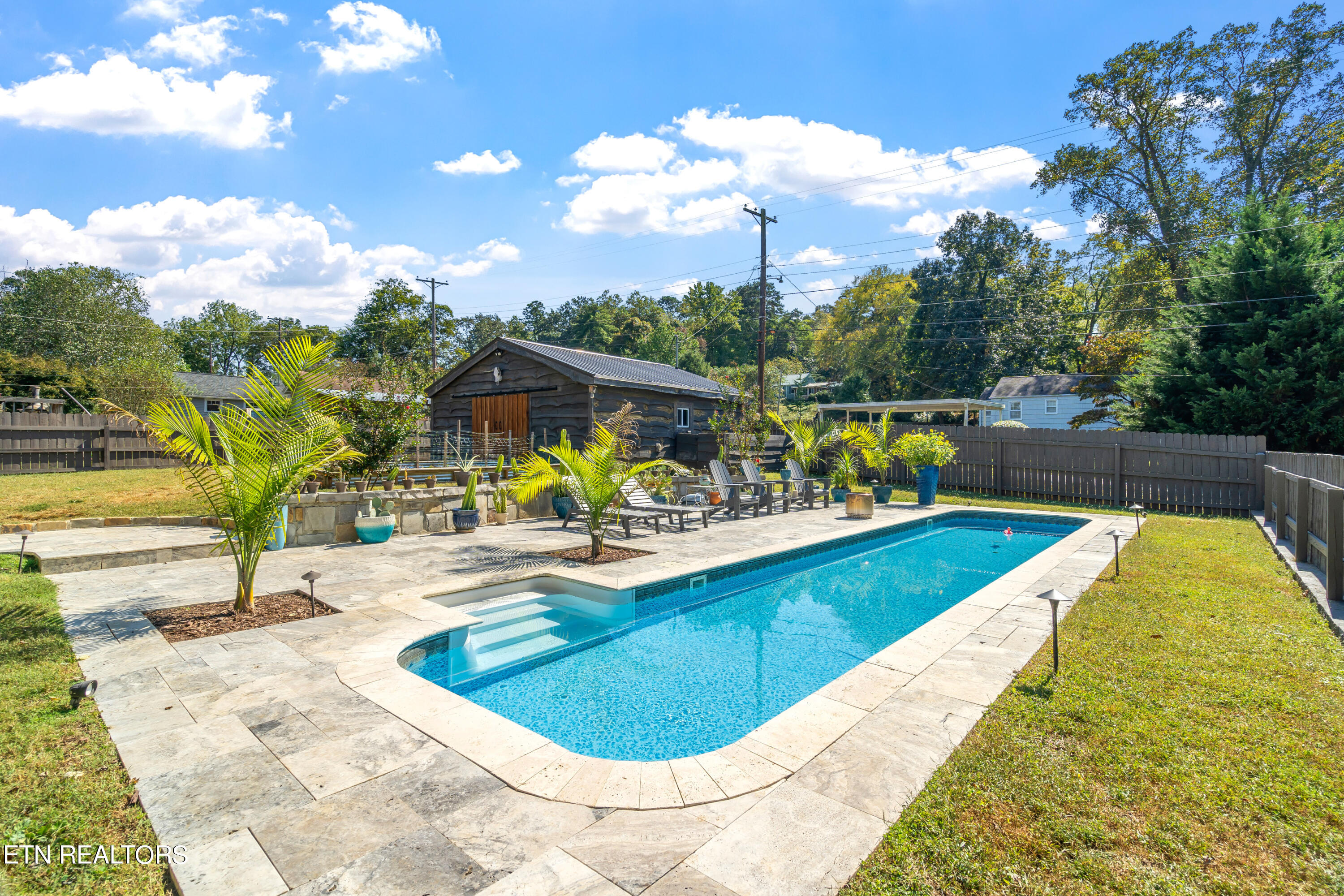 2120 Island Home Blvd
