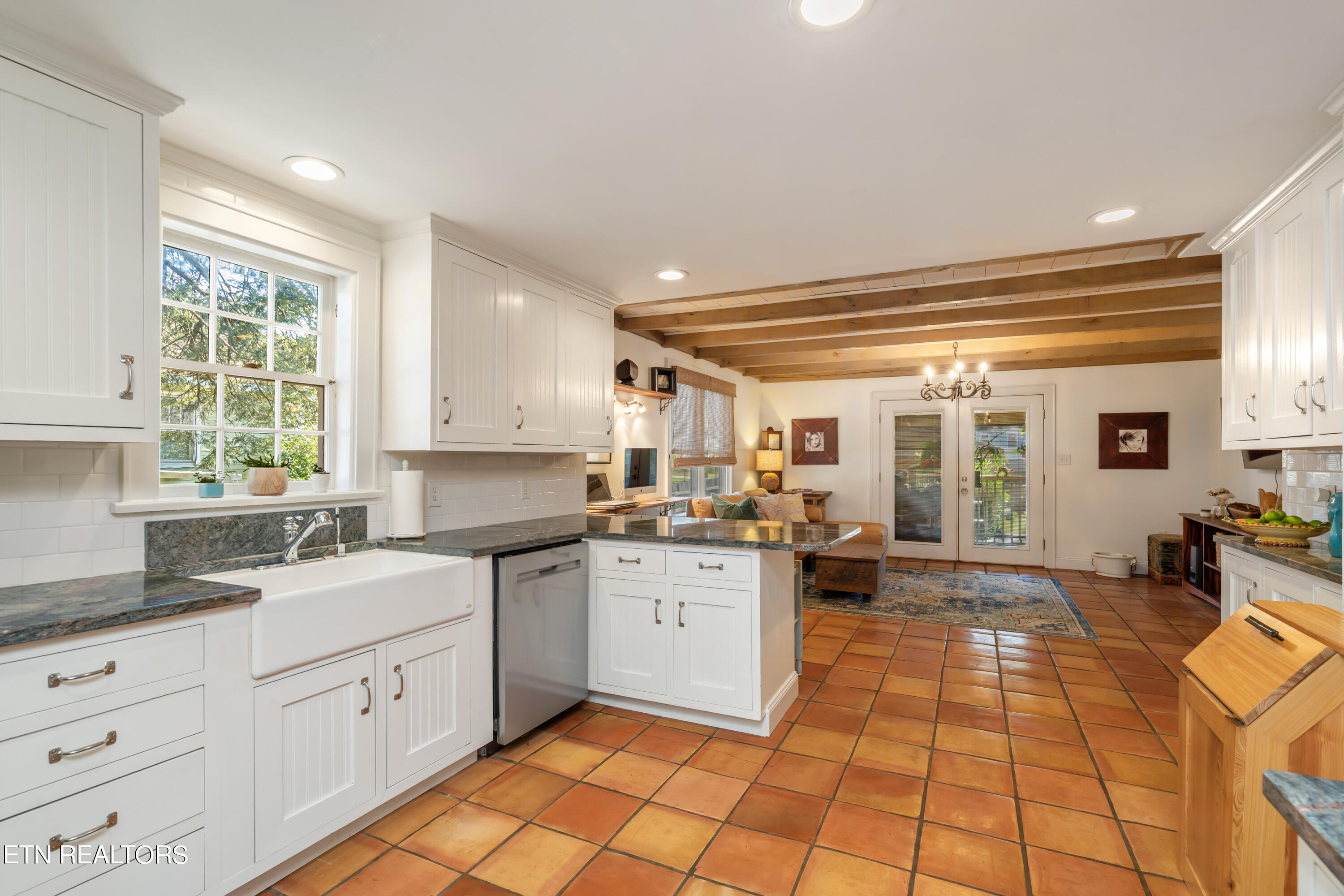 2120 Island Home Blvd