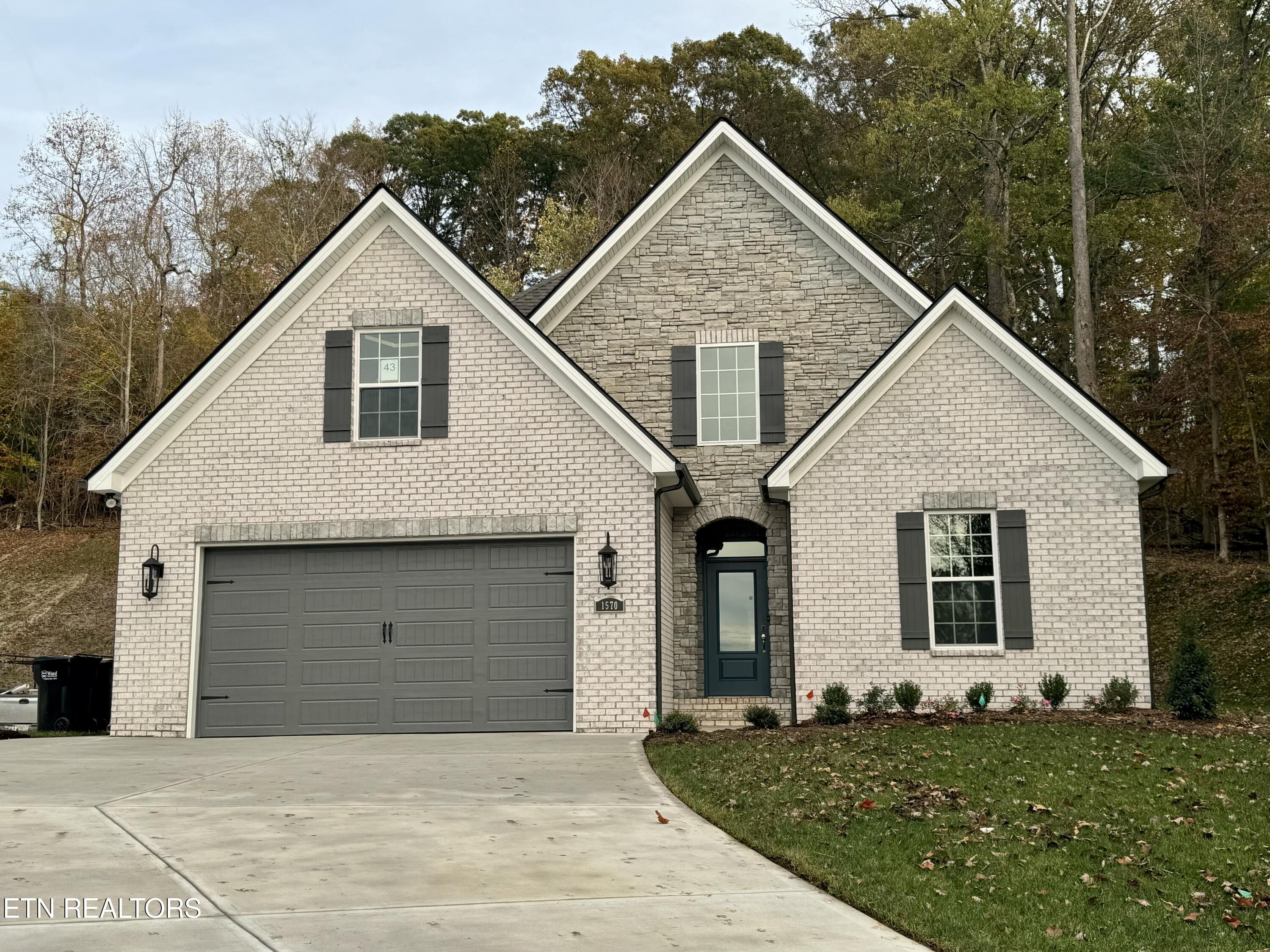 1570 Bronze Way
