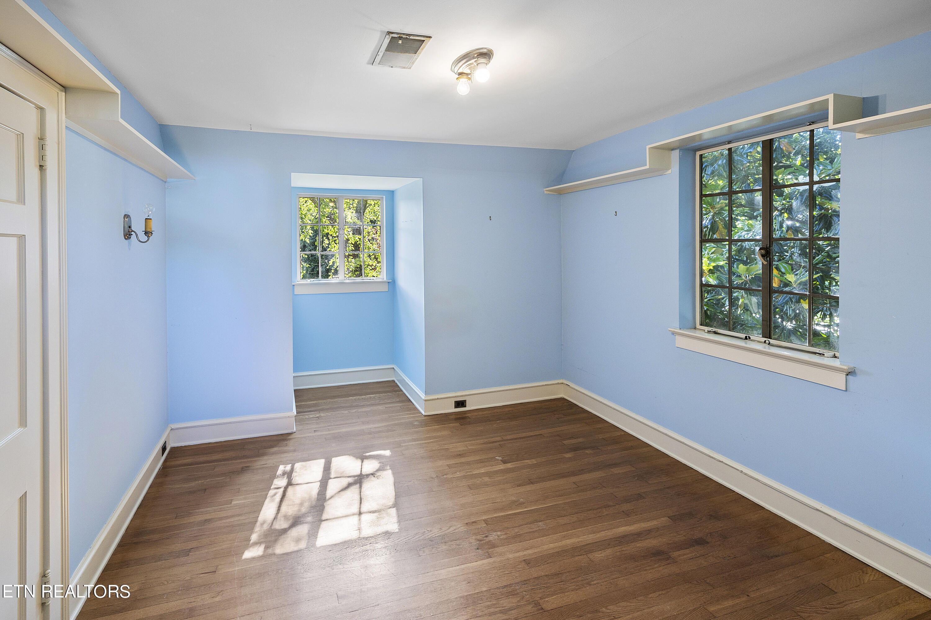 1002 E Nokomis Circle