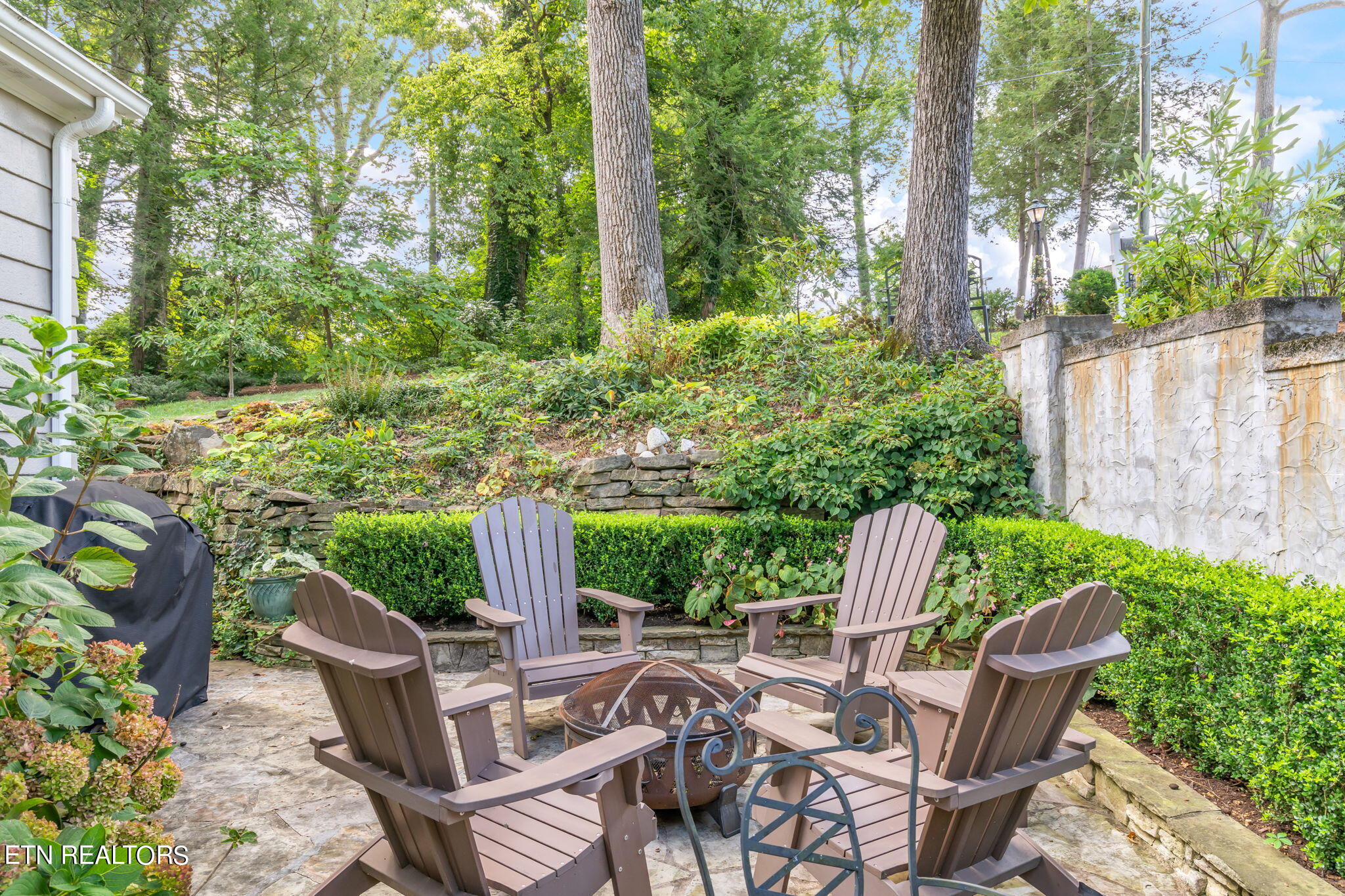 700 Hemlock Rd