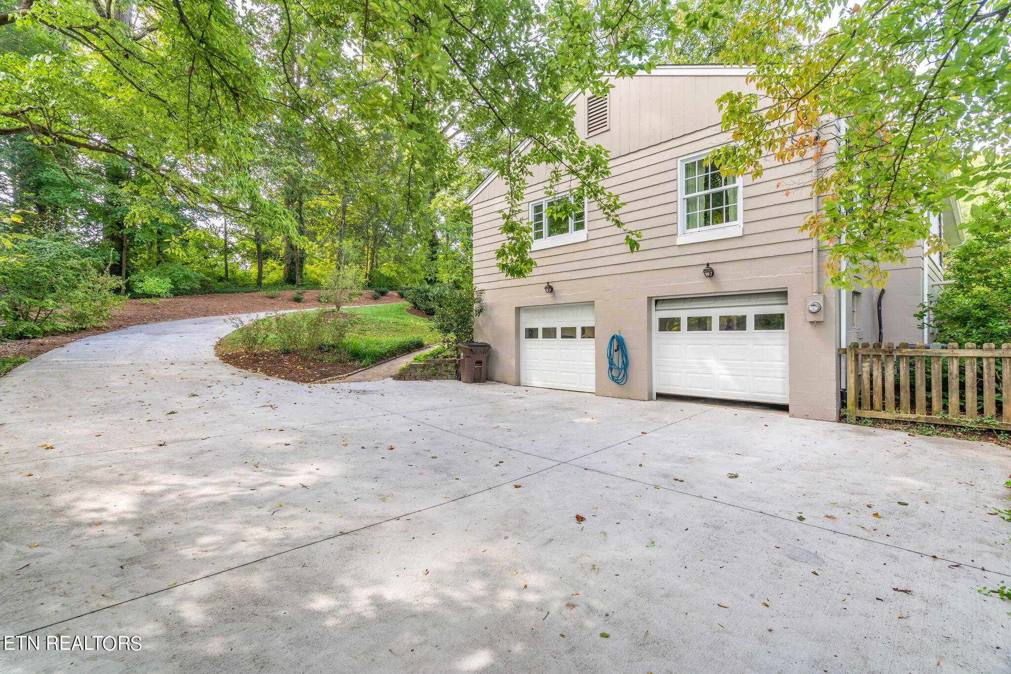 700 Hemlock Rd