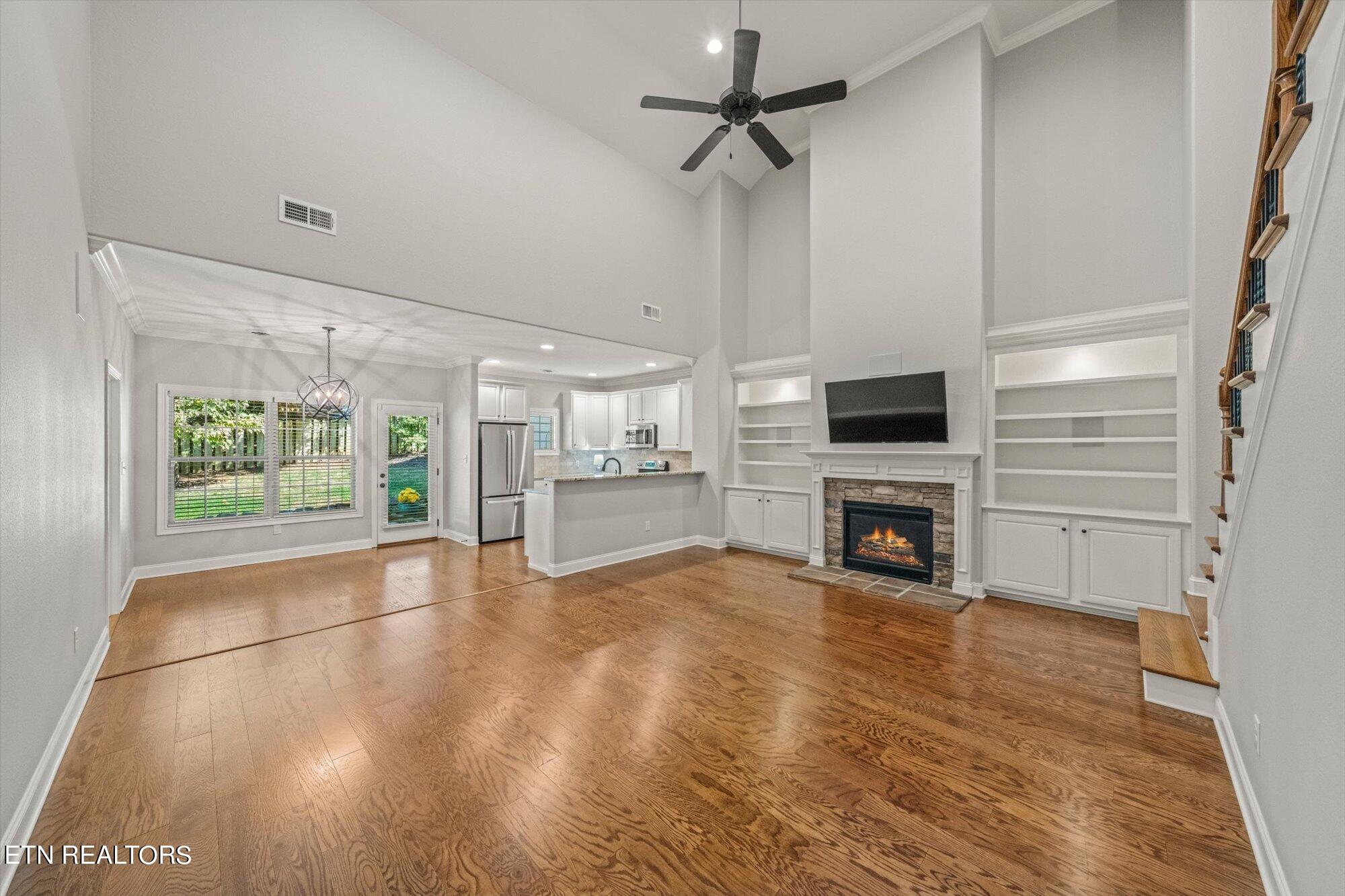 1616 Cottage Wood Way