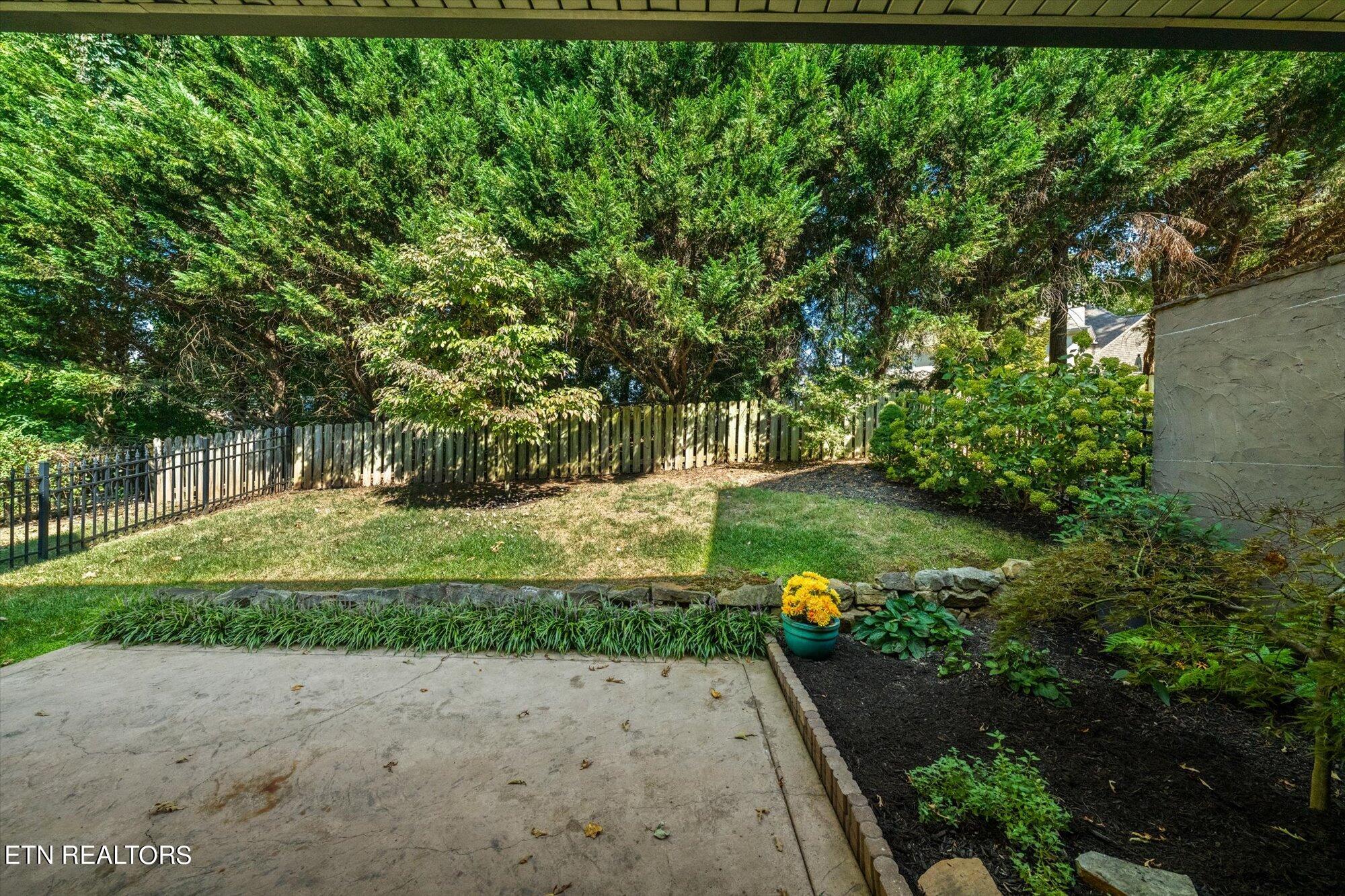 1616 Cottage Wood Way