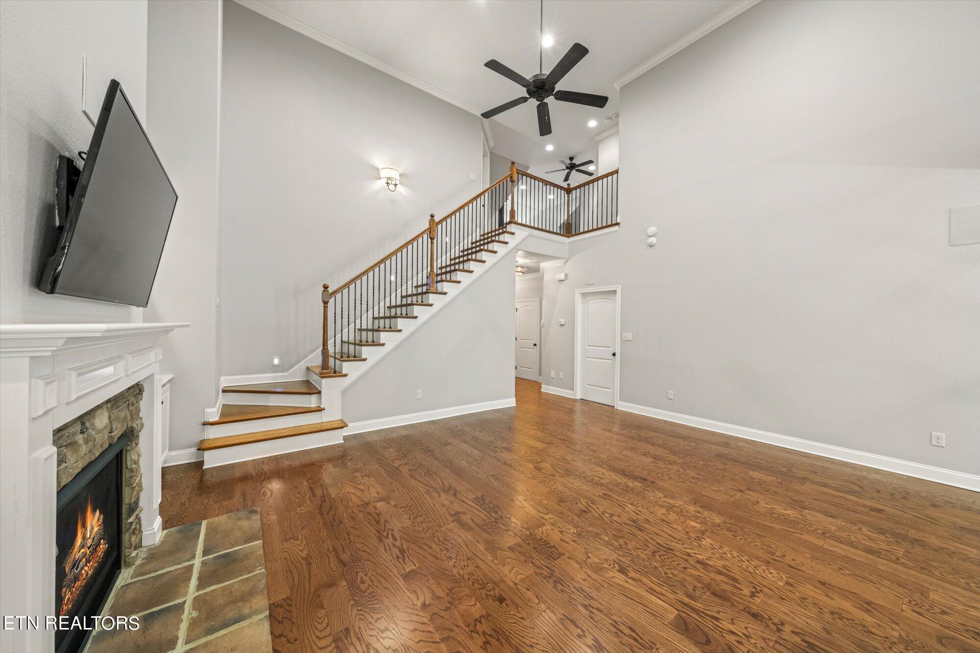 1616 Cottage Wood Way