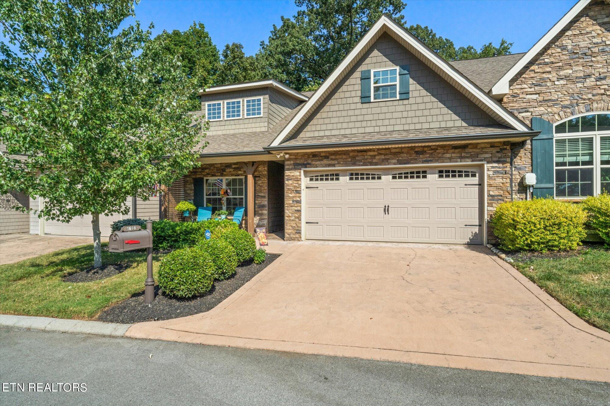 1616 Cottage Wood Way