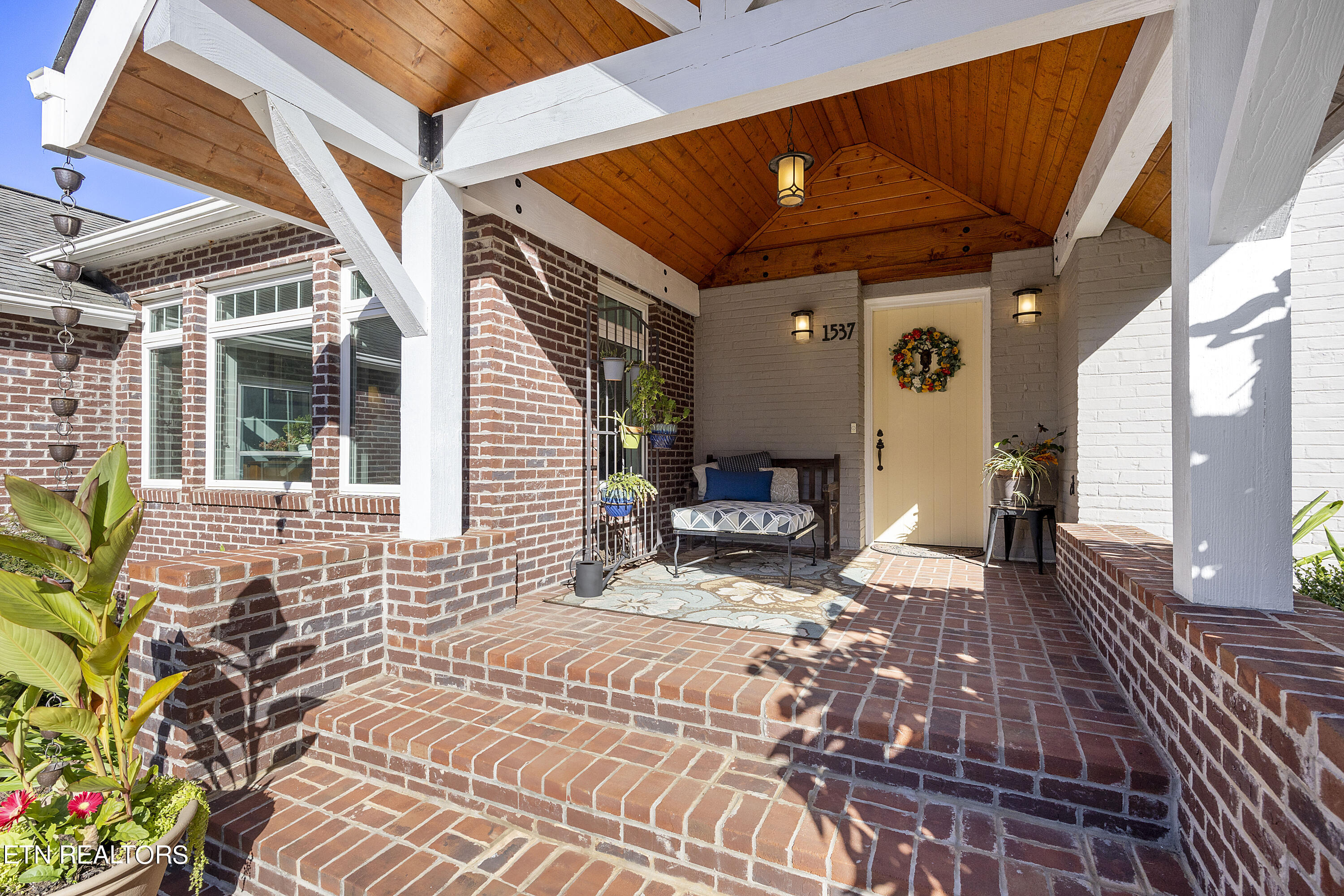 1537 Southgate Rd