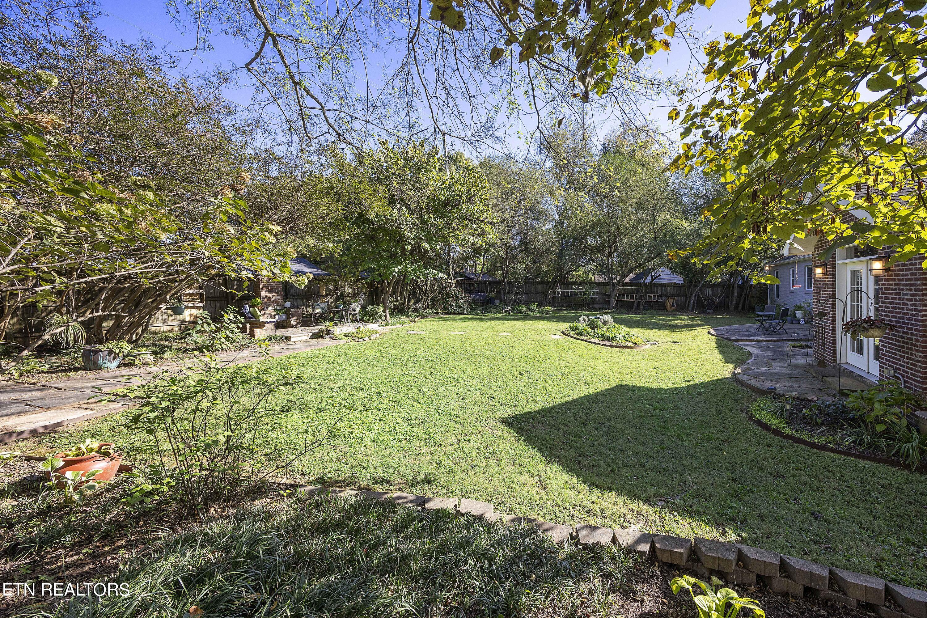 1537 Southgate Rd