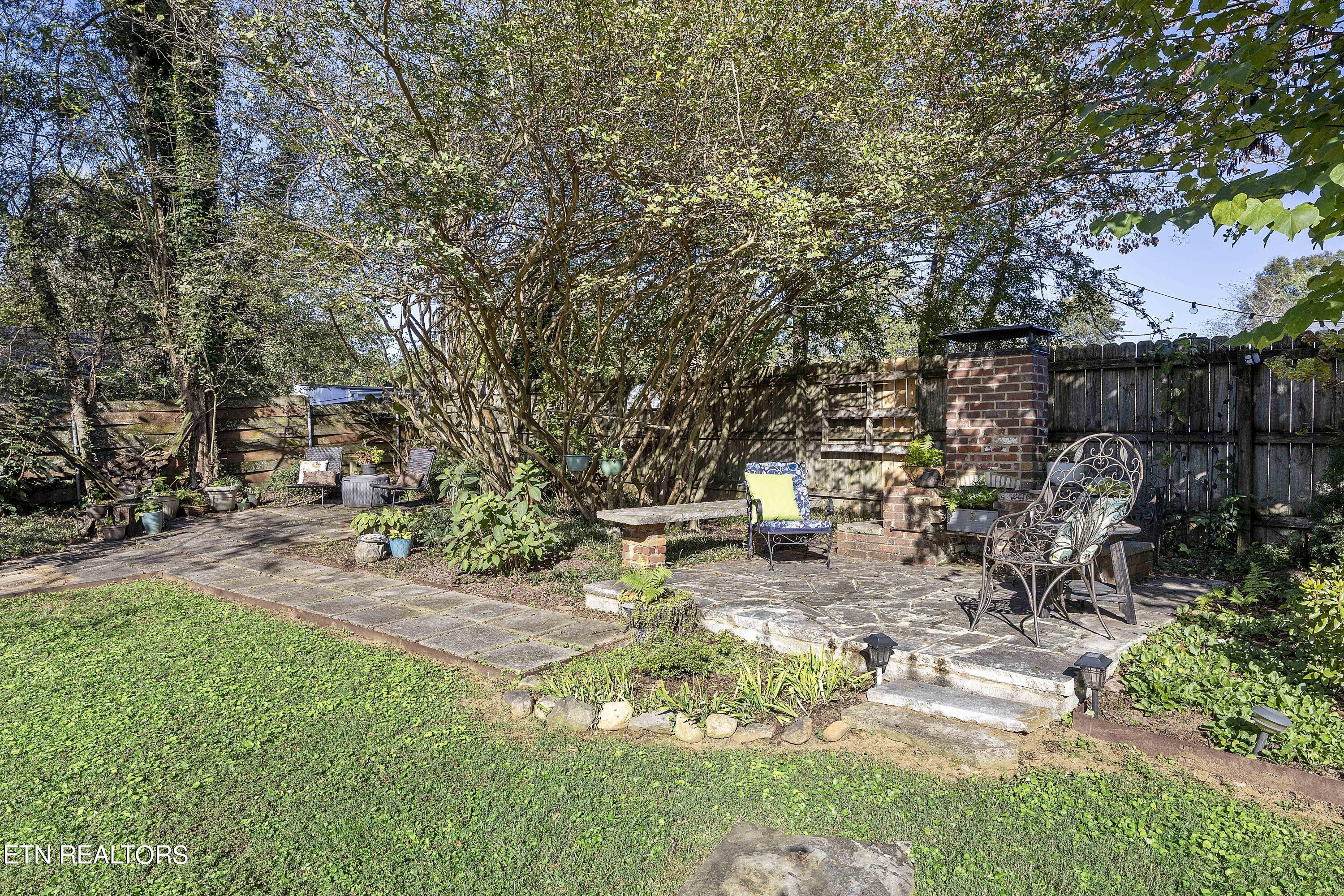 1537 Southgate Rd