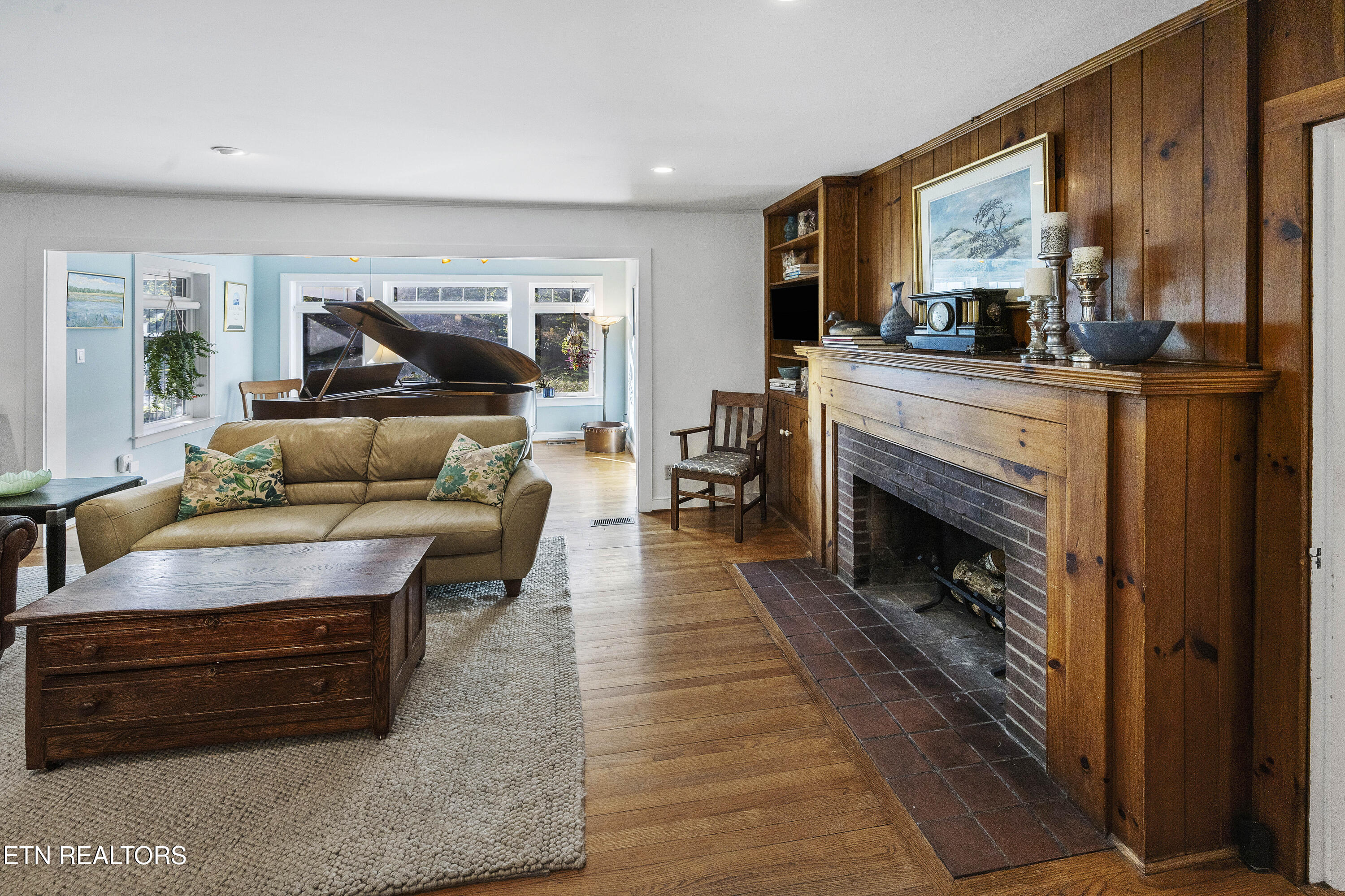 1537 Southgate Rd