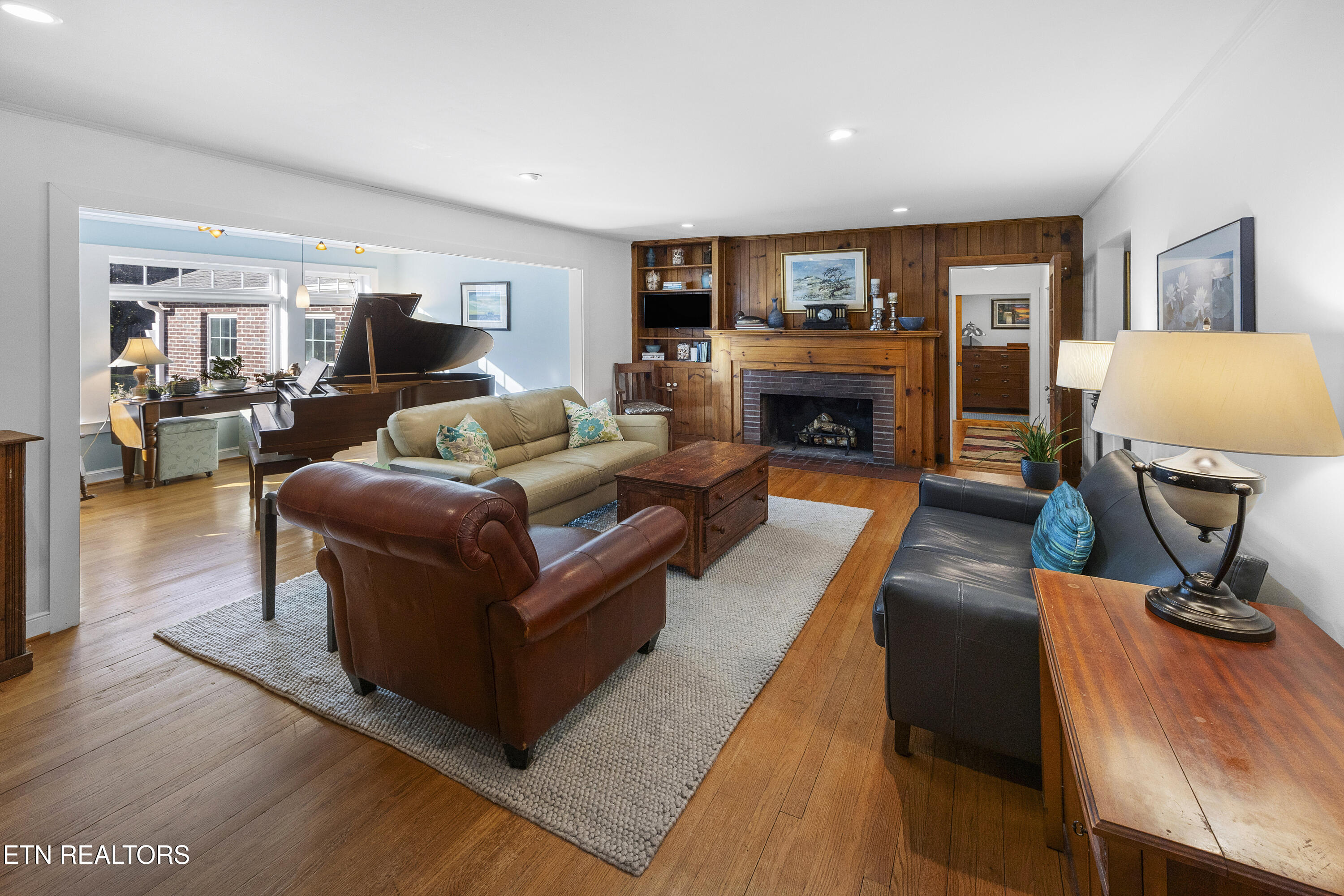 1537 Southgate Rd