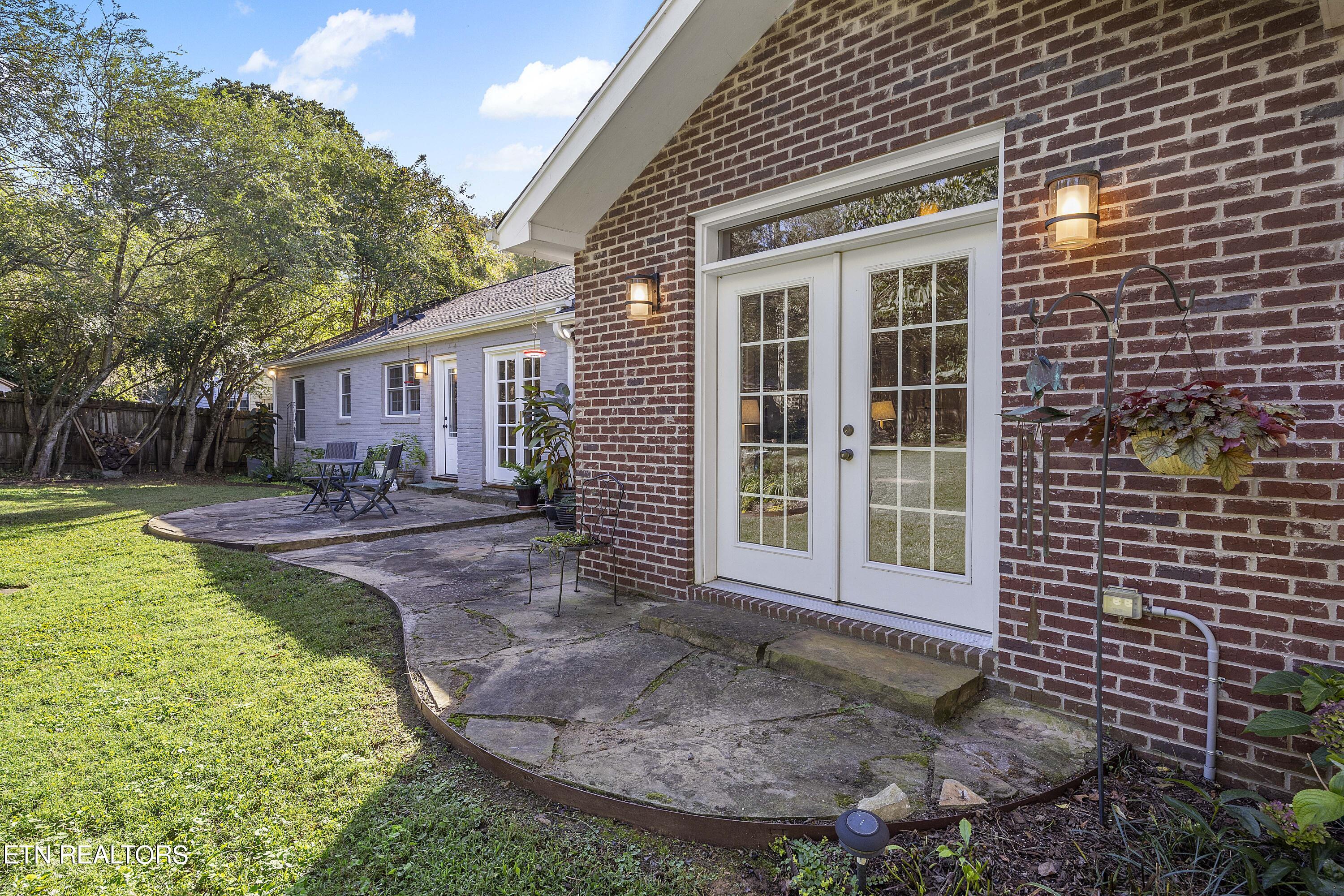 1537 Southgate Rd