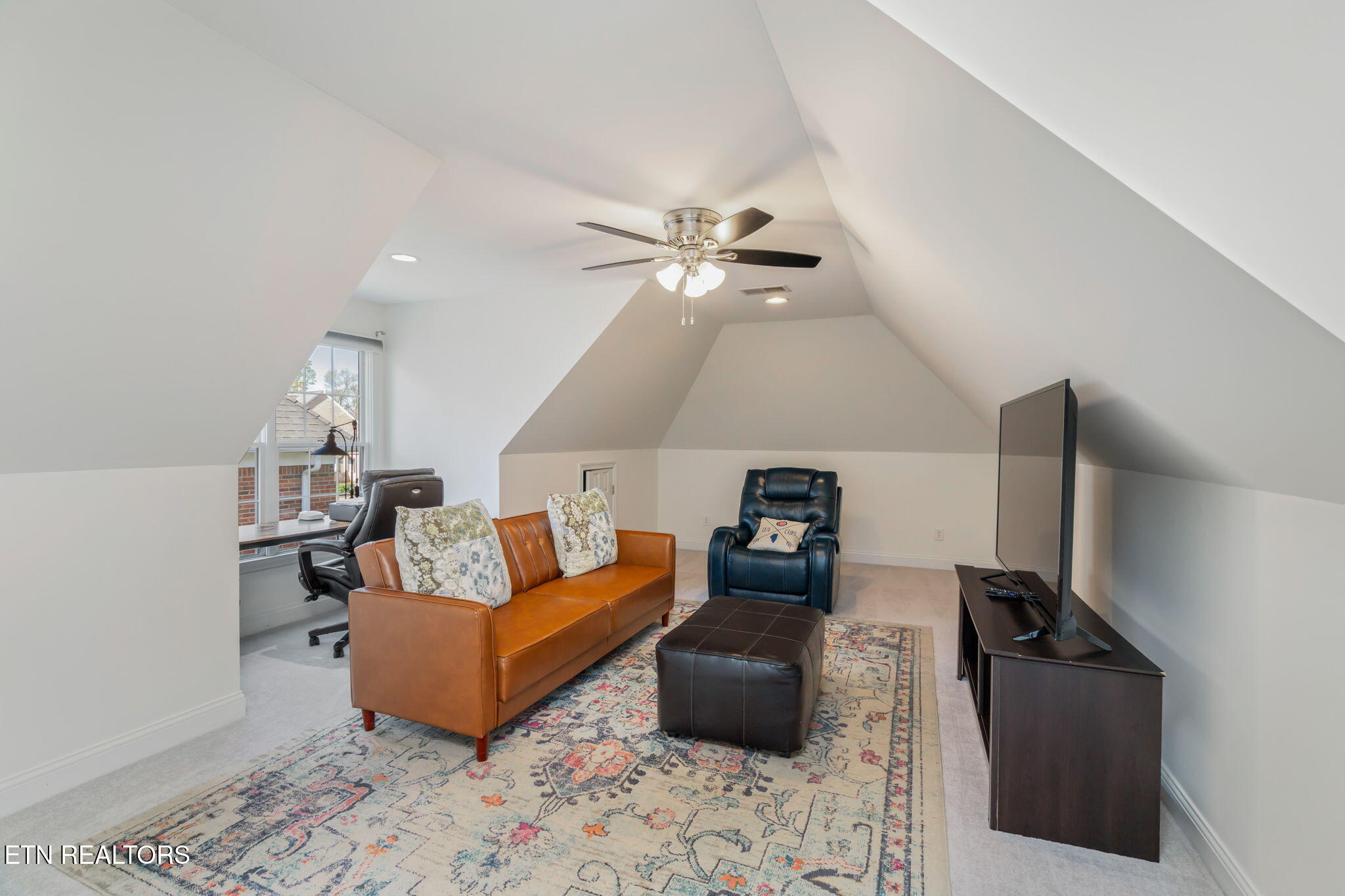 917 Vista Oaks Lane