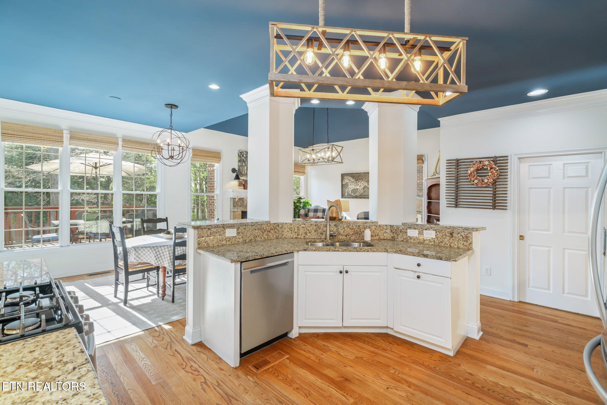 917 Vista Oaks Lane