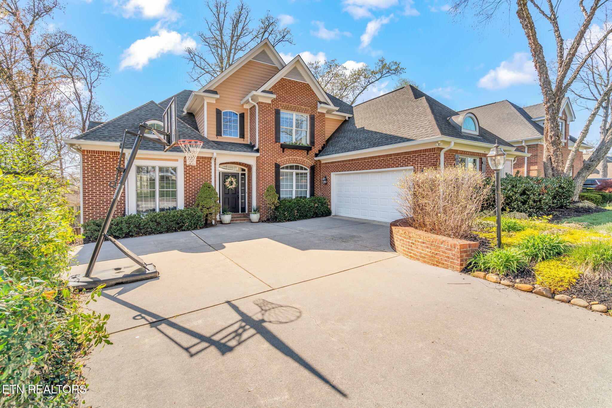 917 Vista Oaks Lane