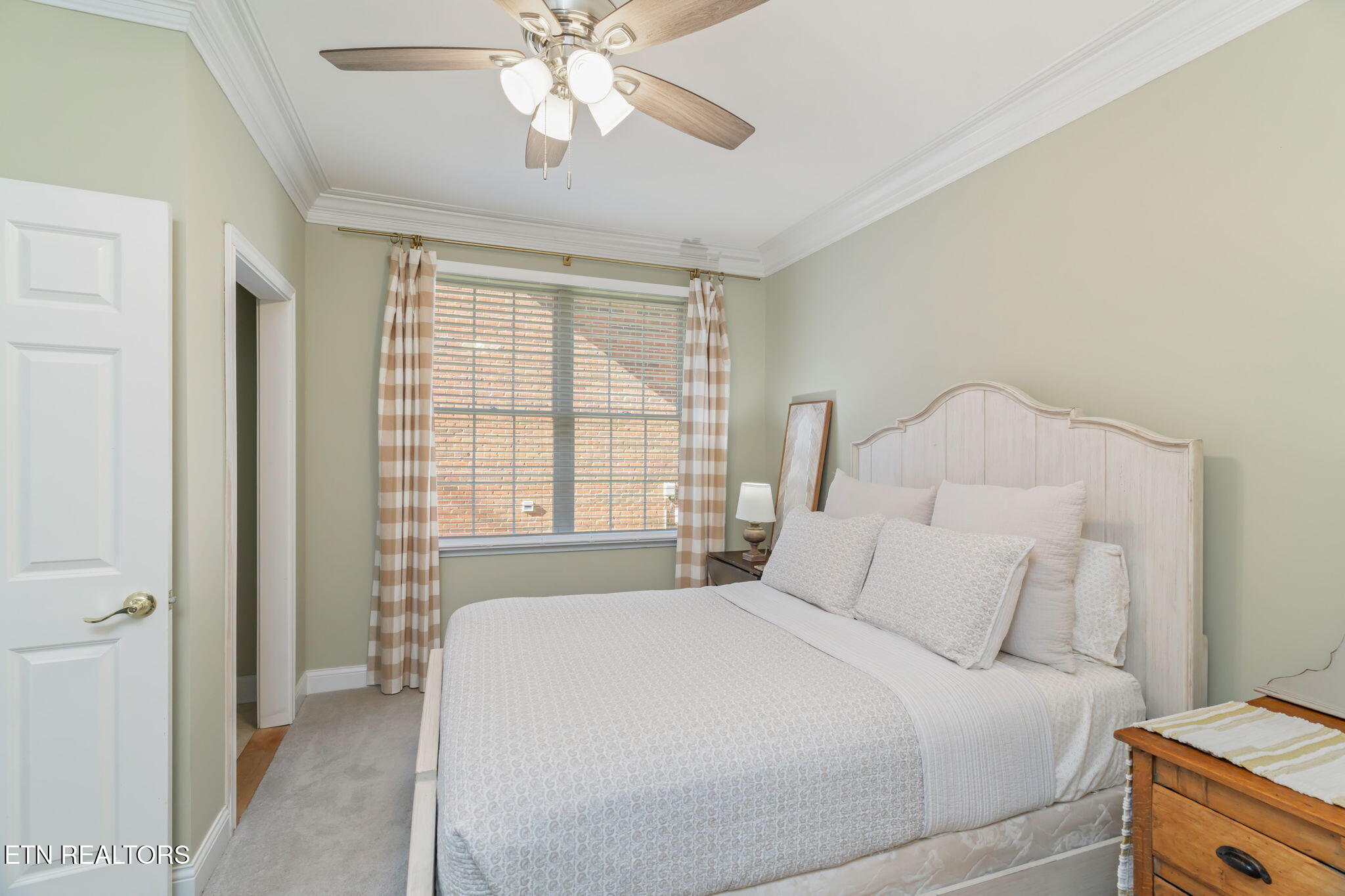 917 Vista Oaks Lane