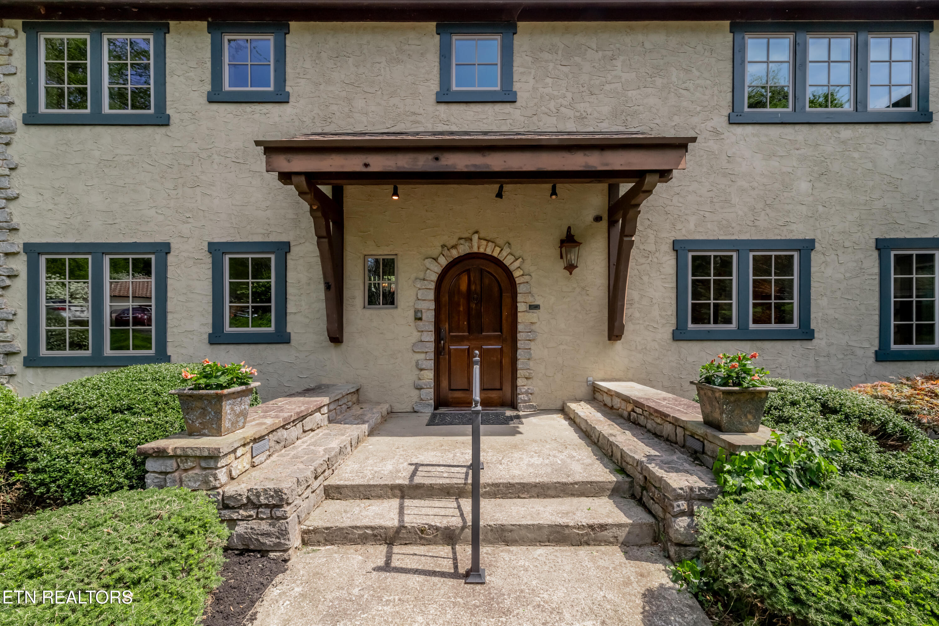 1052 Craigland Court