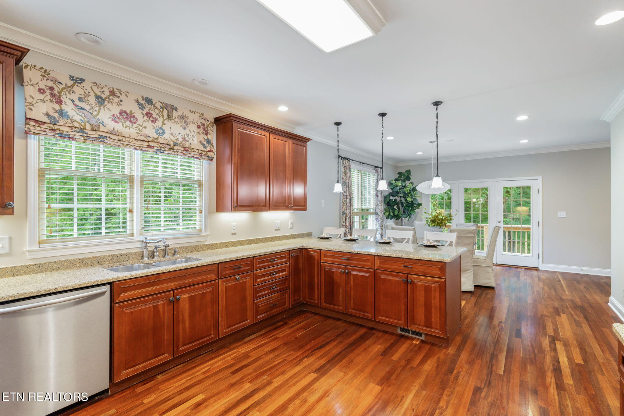 6714 Forest Village Way