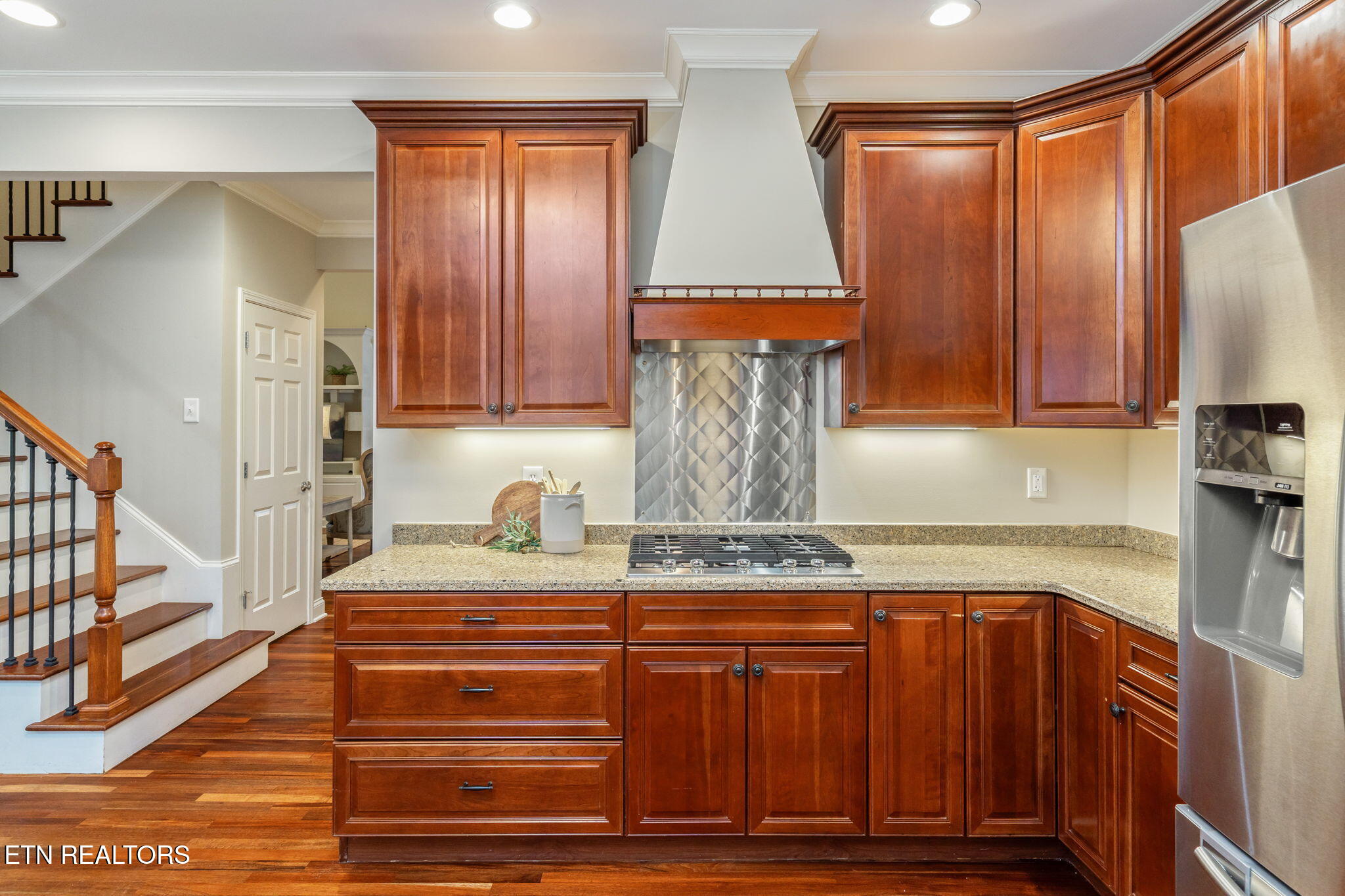 6714 Forest Village Way