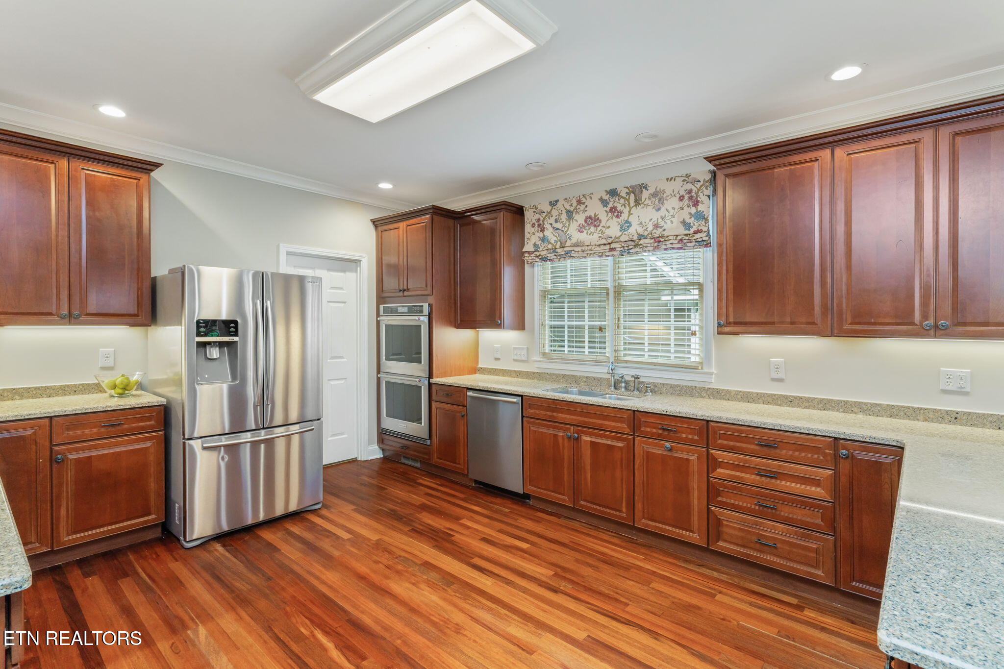 6714 Forest Village Way