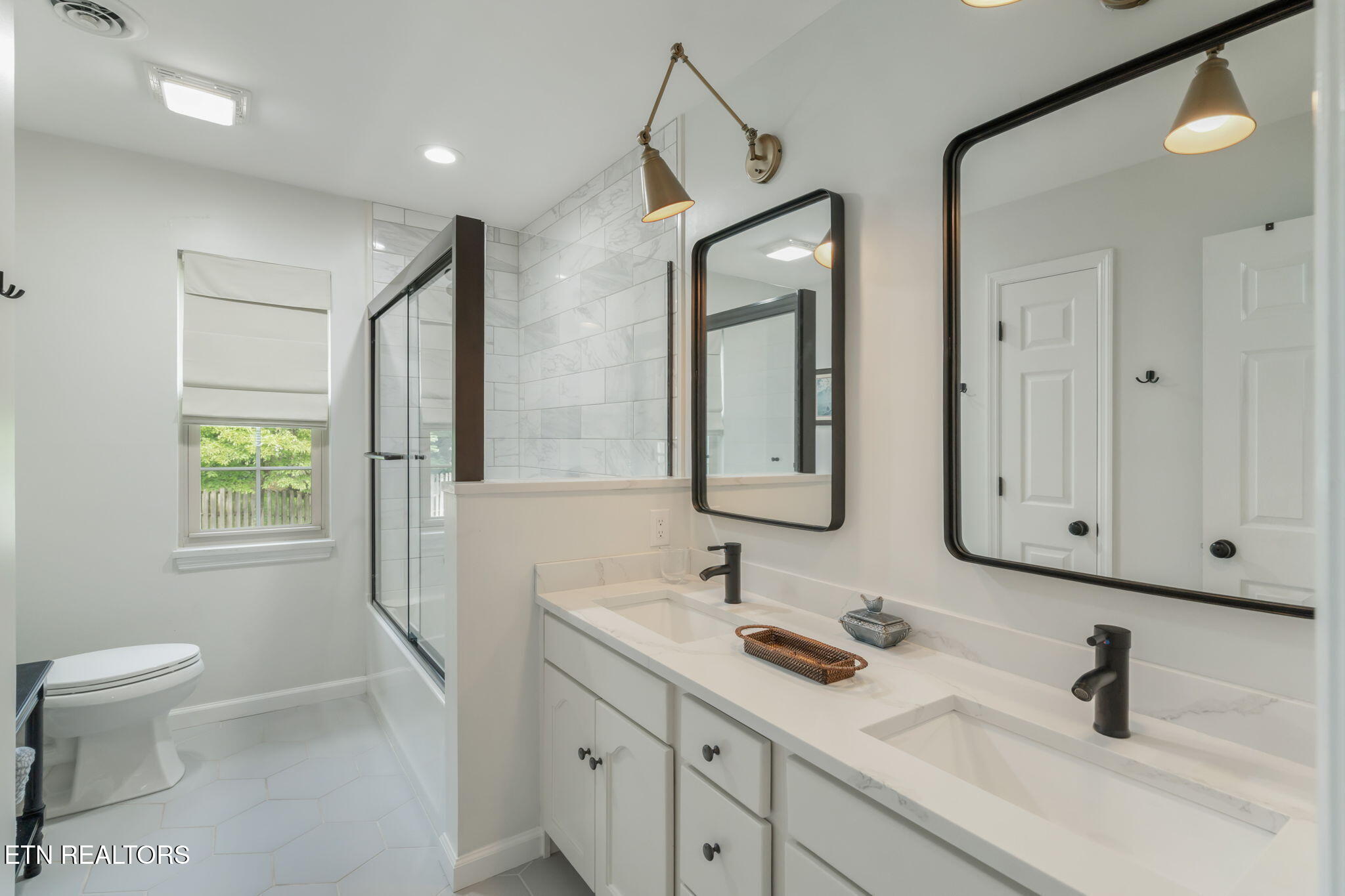 917 Ilex Circle