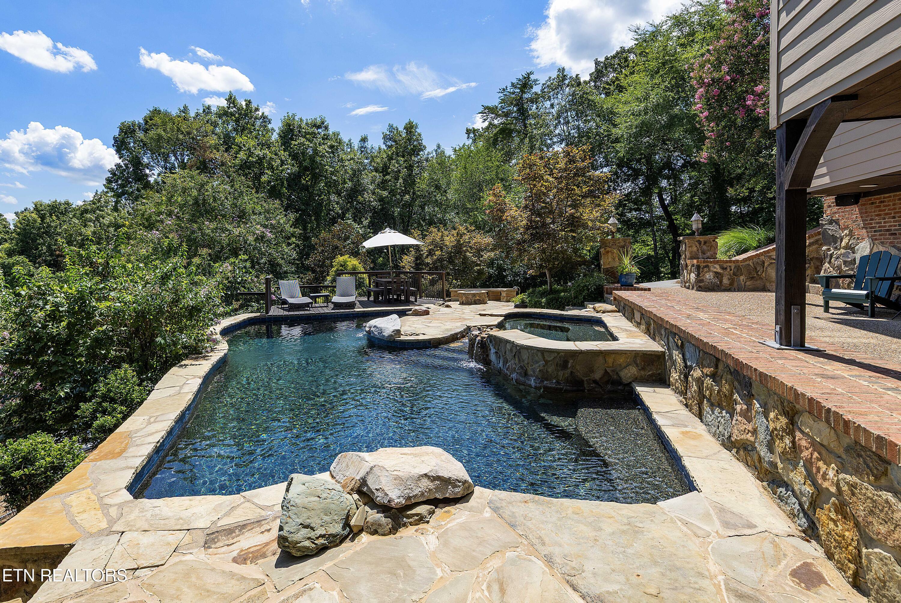 2428 Lakefront Drive