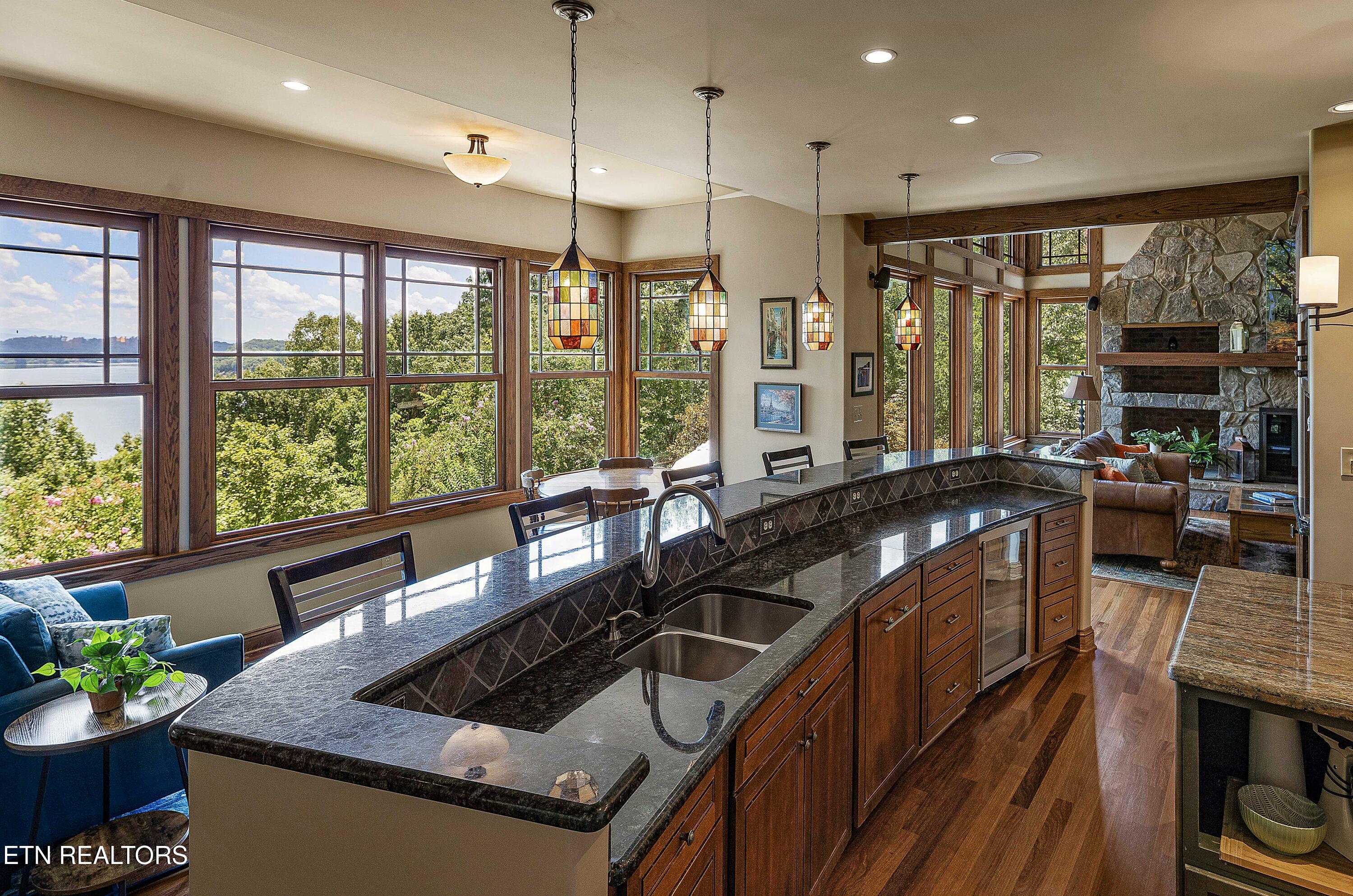 2428 Lakefront Drive