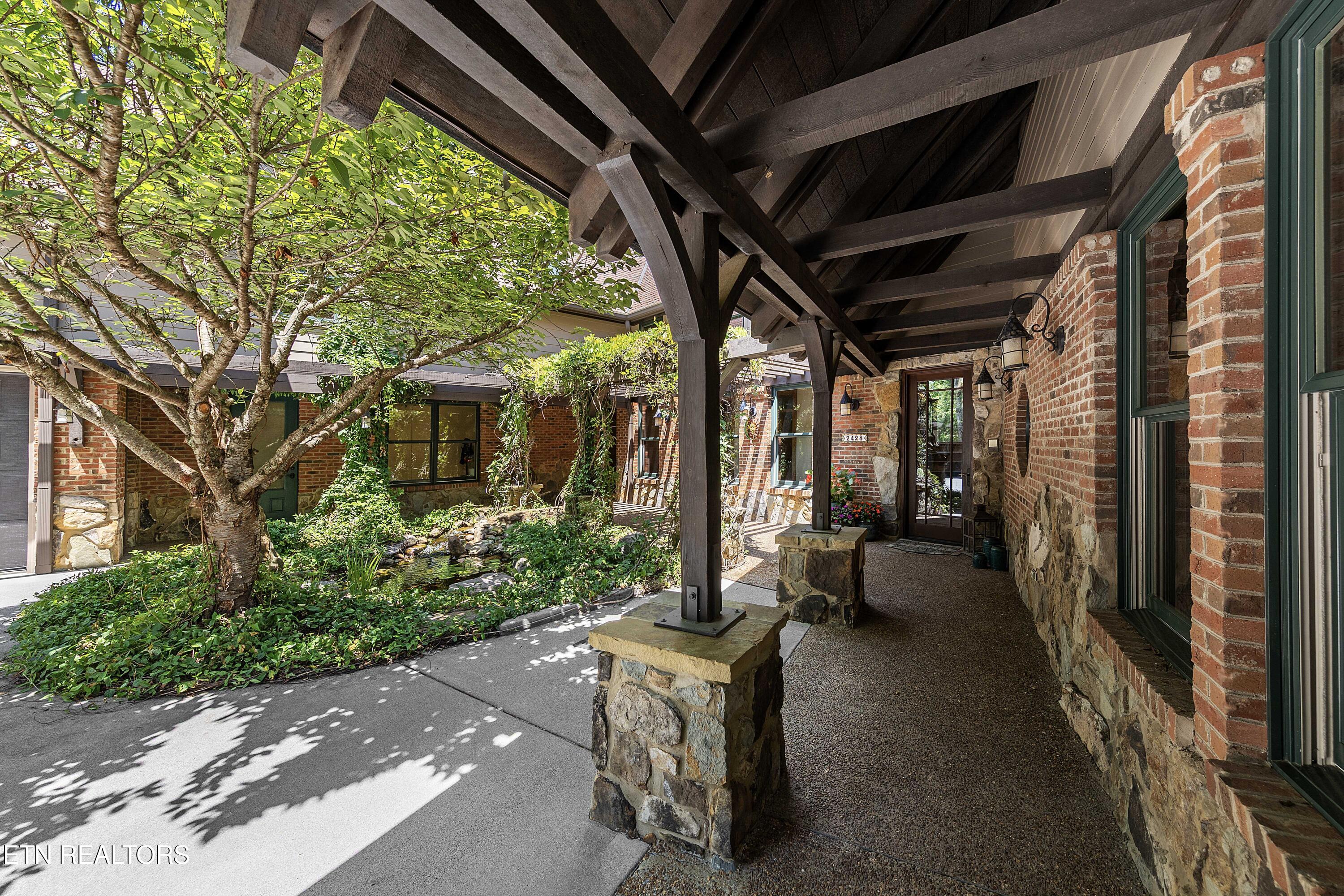 2428 Lakefront Drive