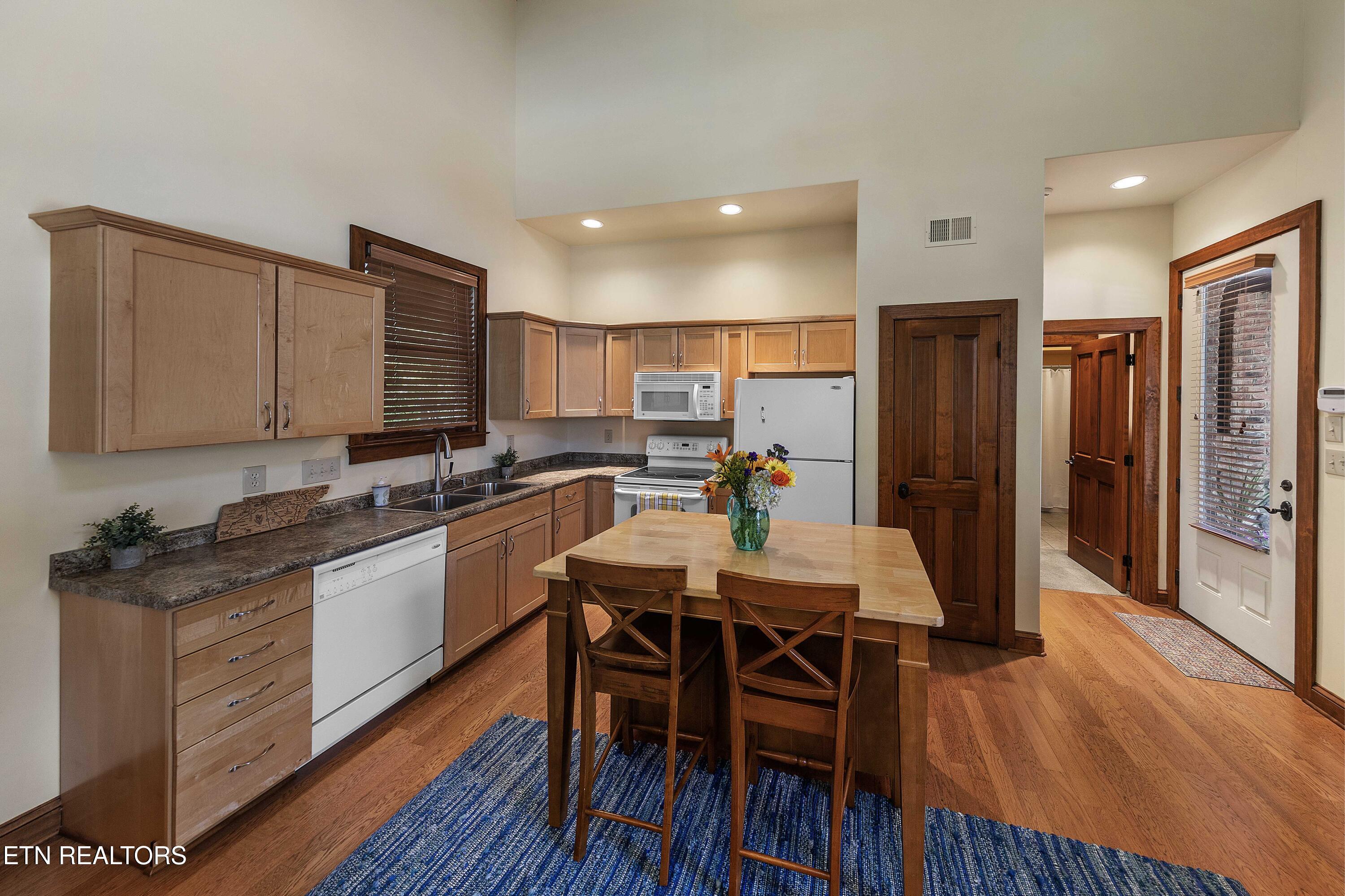 2428 Lakefront Drive