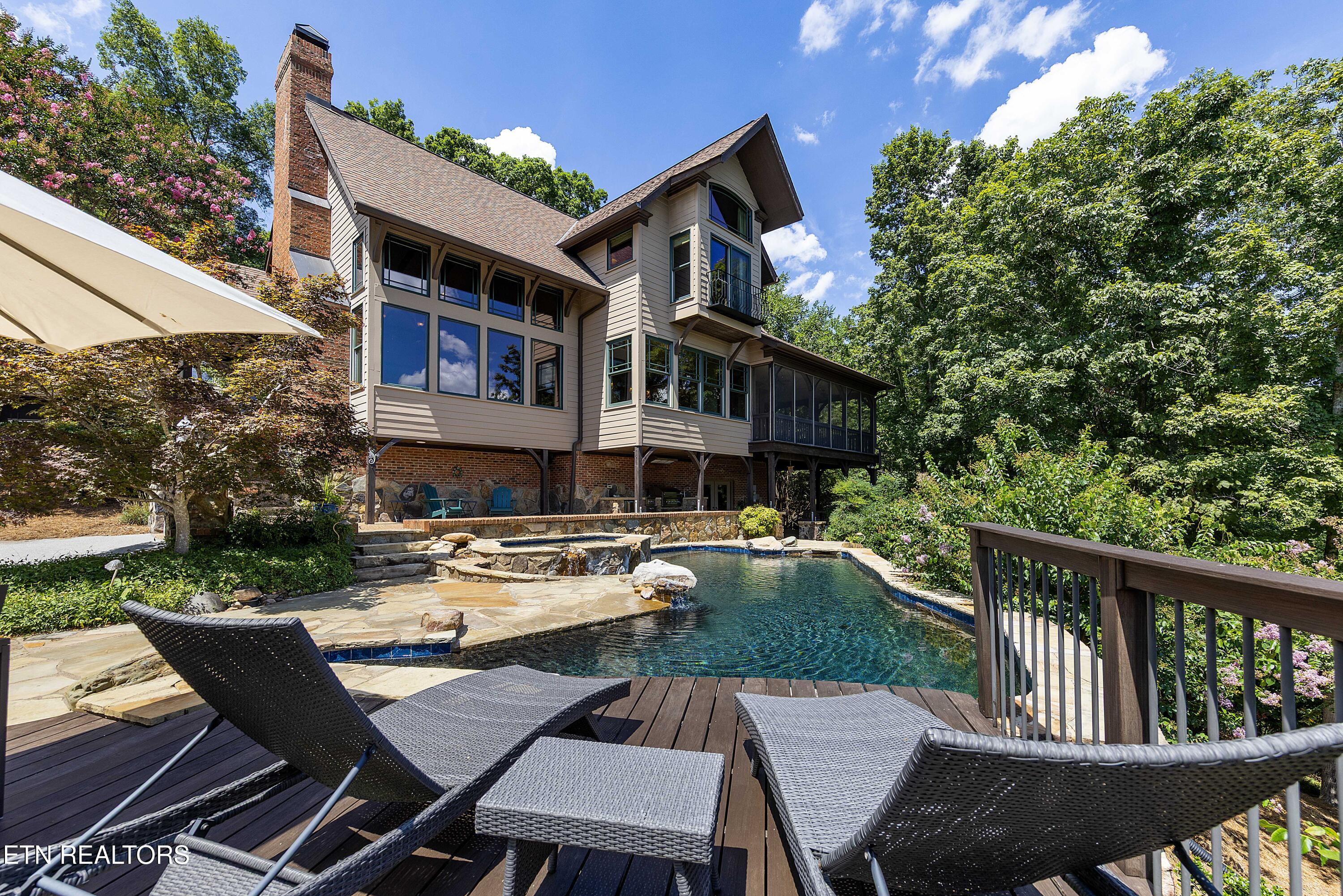 2428 Lakefront Drive