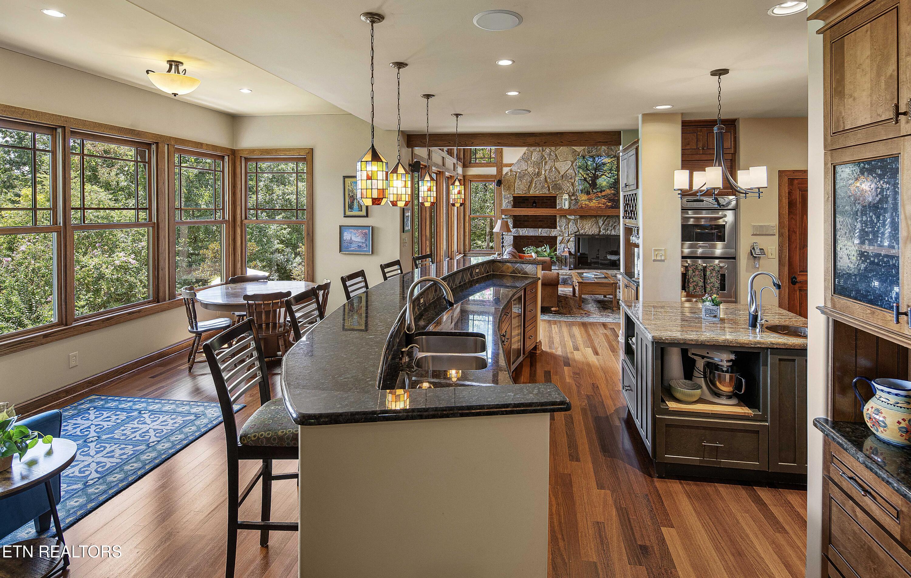 2428 Lakefront Drive