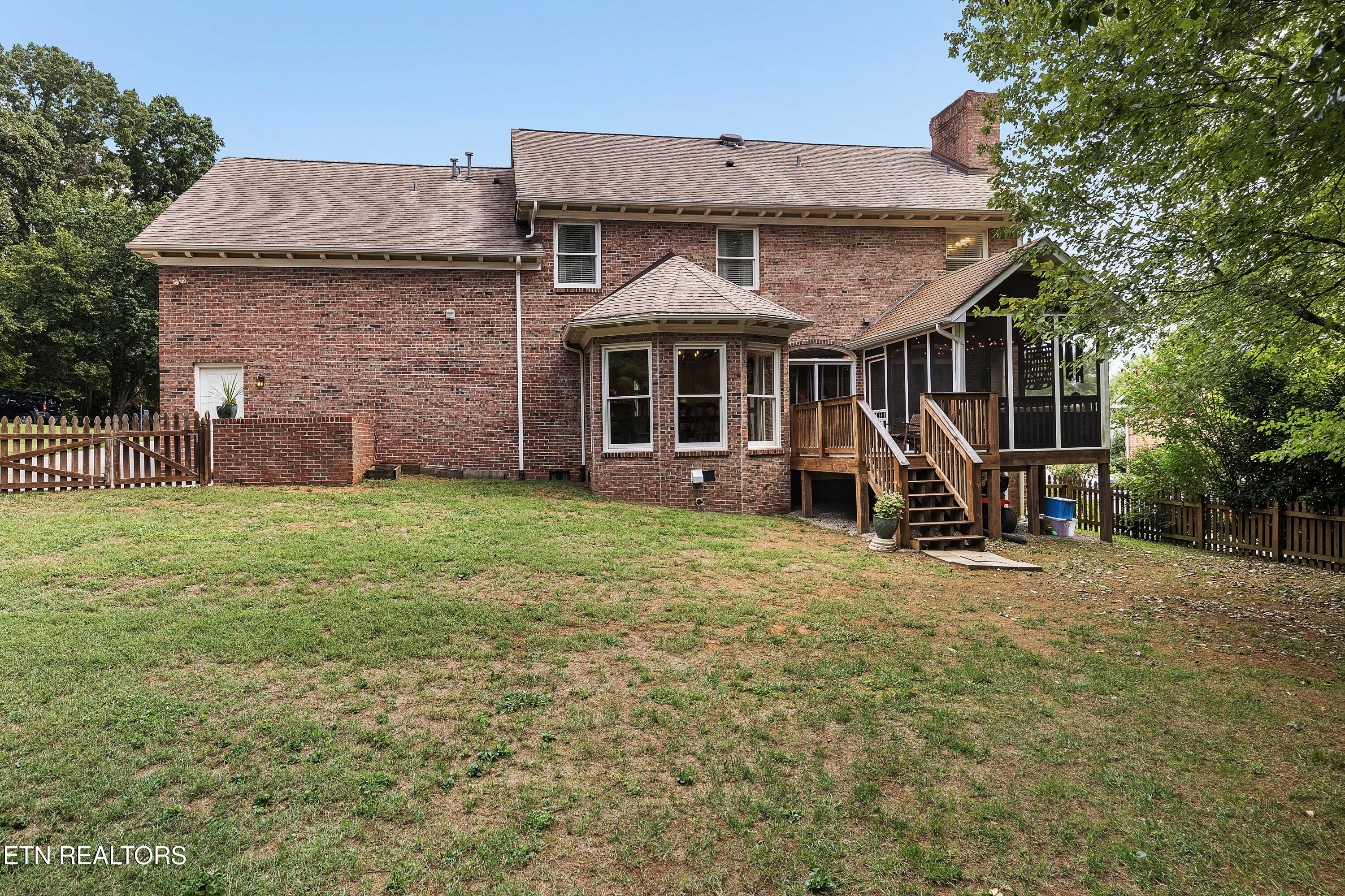 1205 Westbury Rd