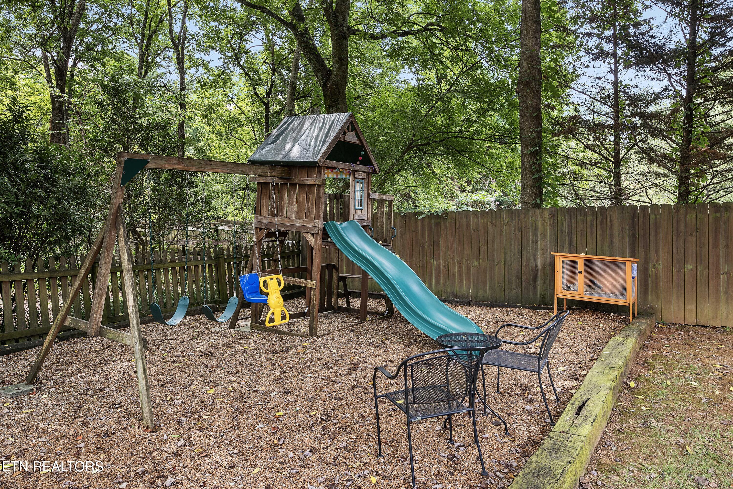 1205 Westbury Rd