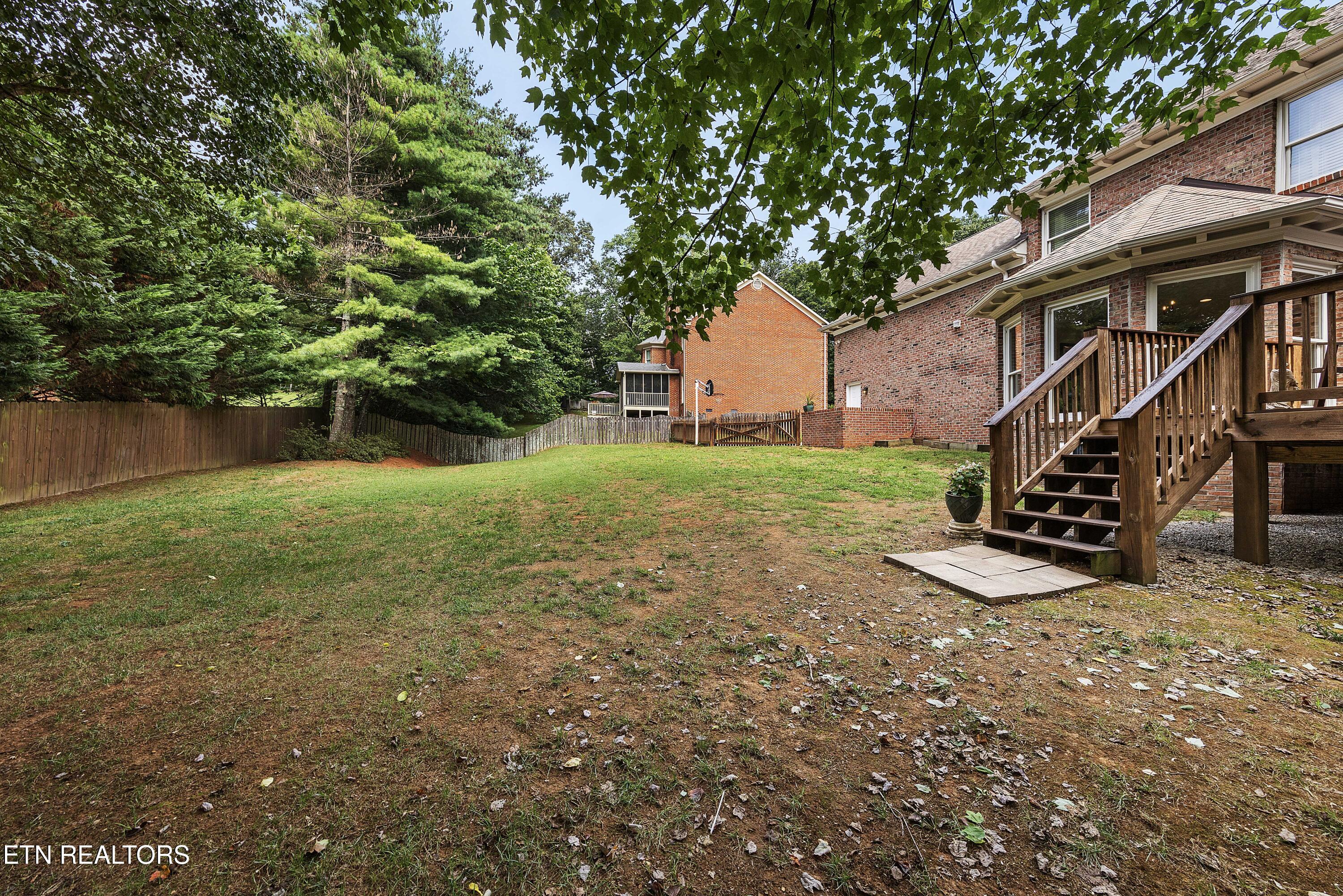 1205 Westbury Rd