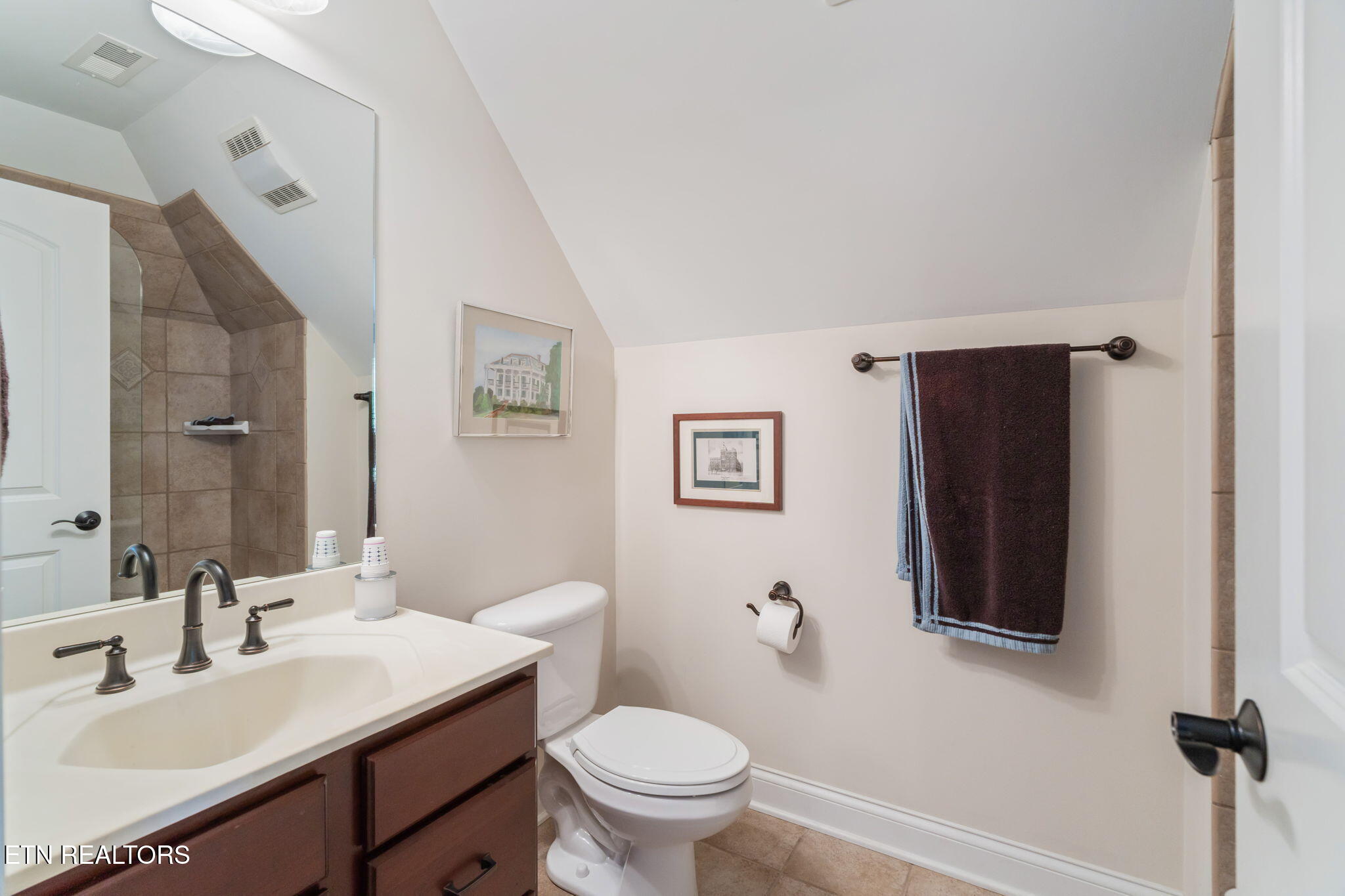 1730 Duncan Woods Lane