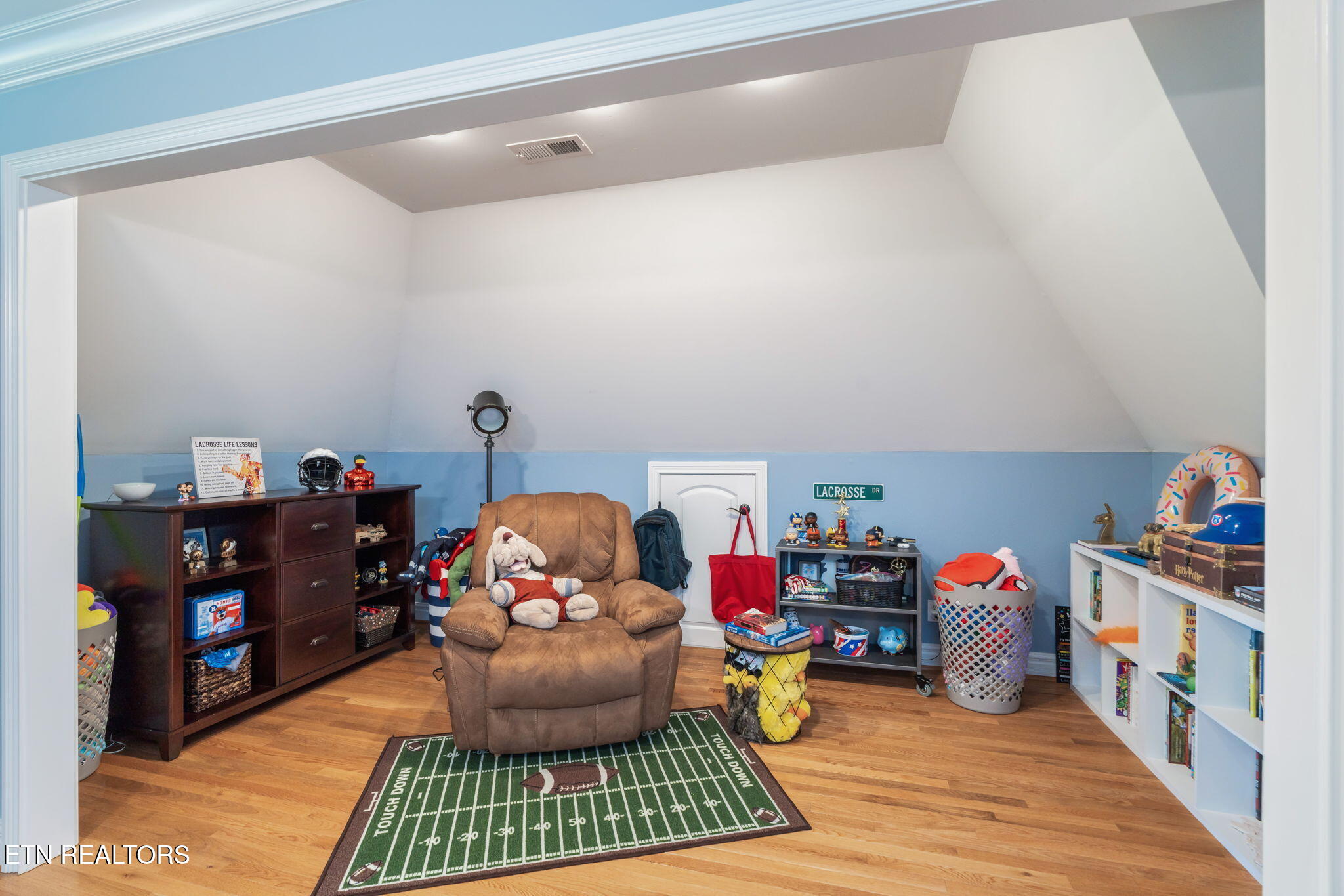 1730 Duncan Woods Lane