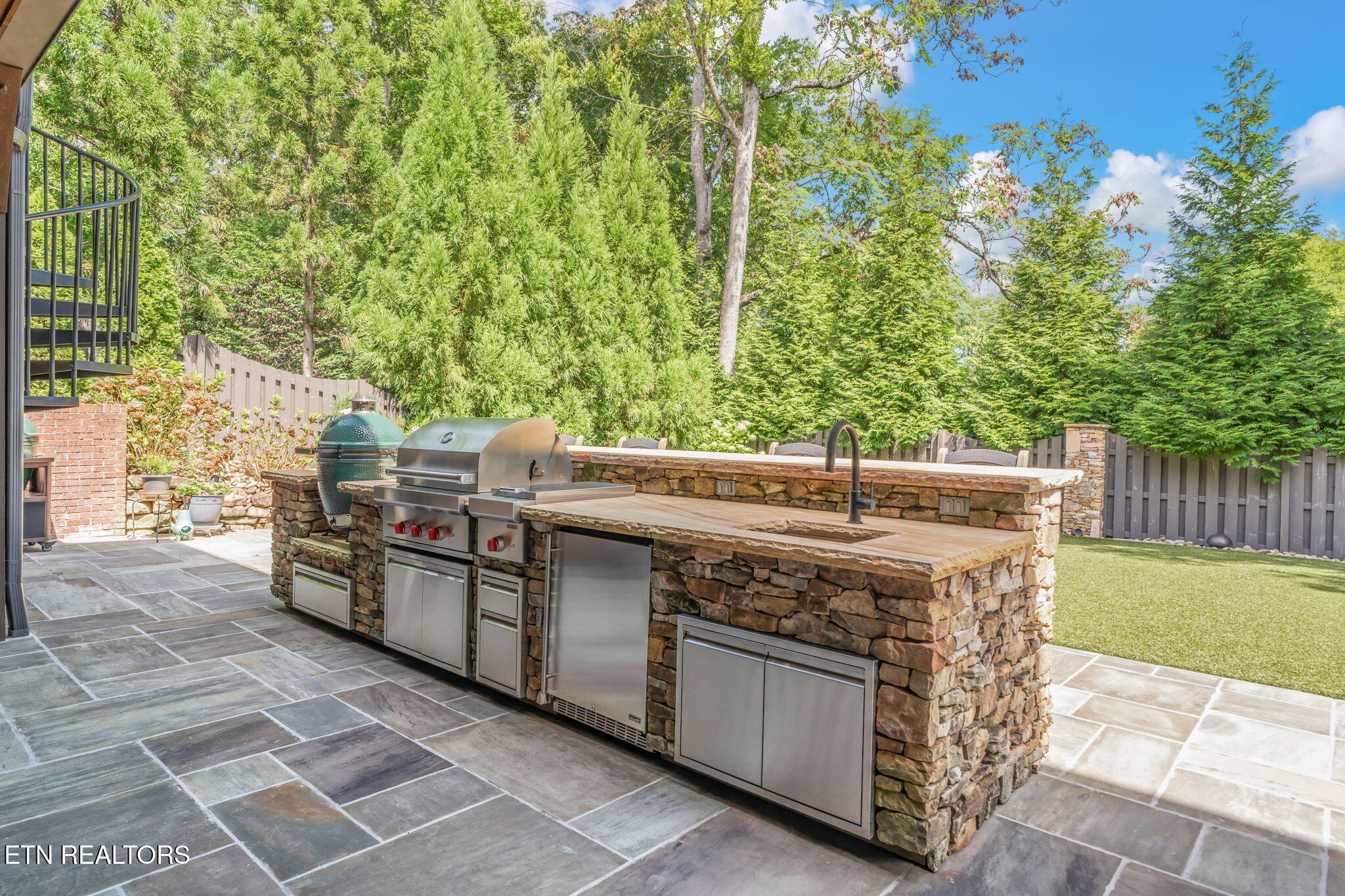 1730 Duncan Woods Lane