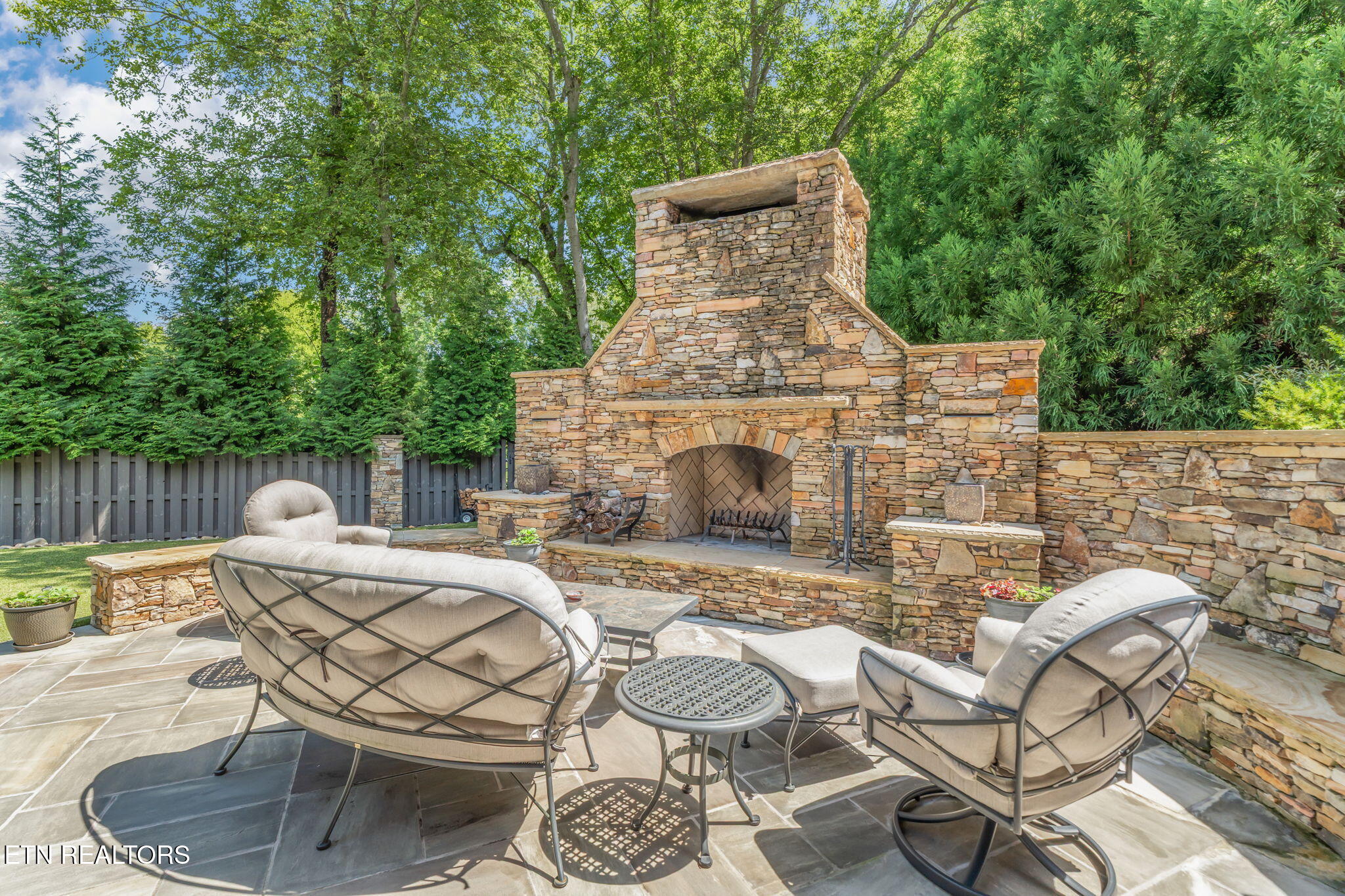 1730 Duncan Woods Lane