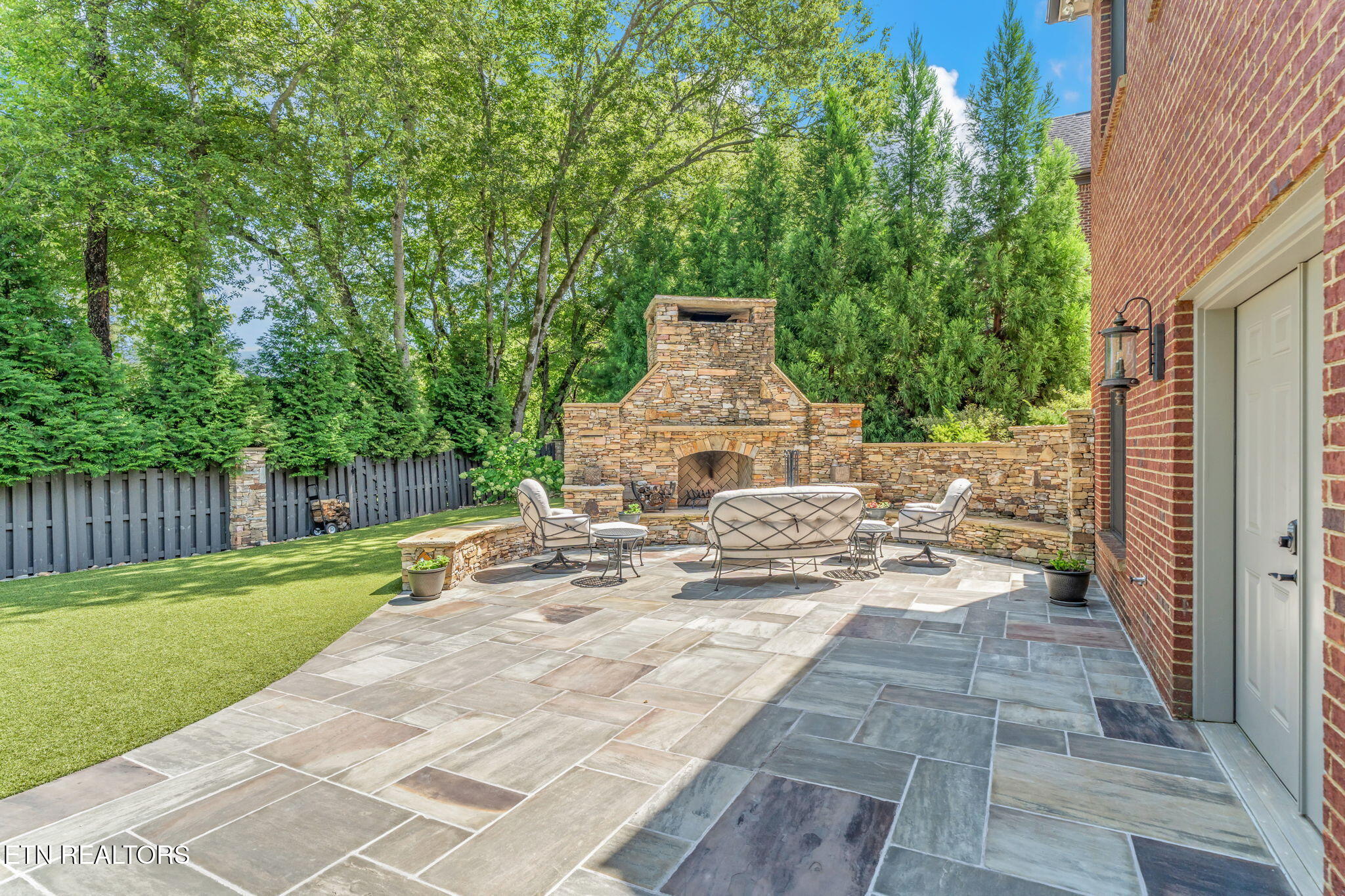 1730 Duncan Woods Lane