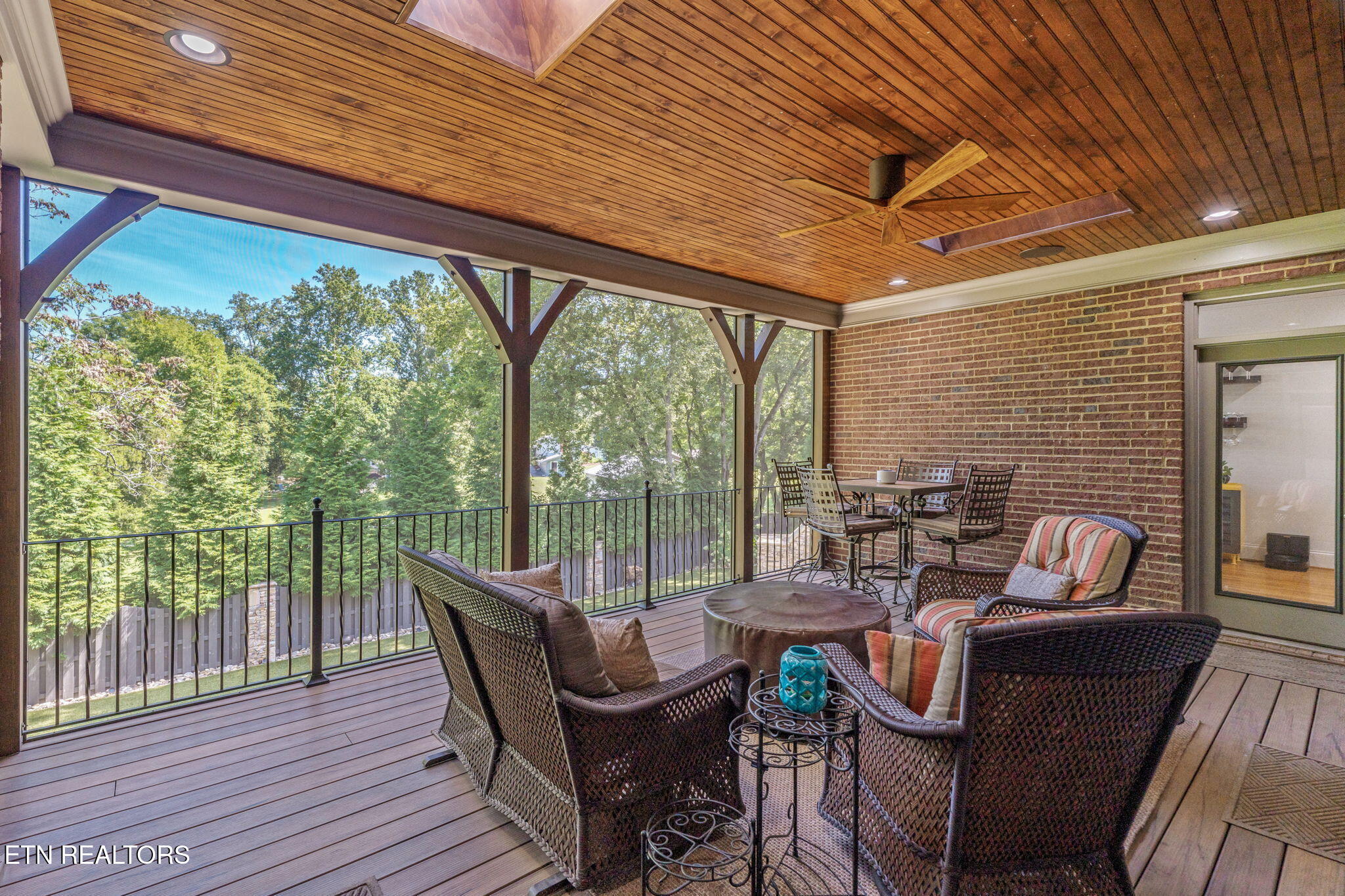 1730 Duncan Woods Lane