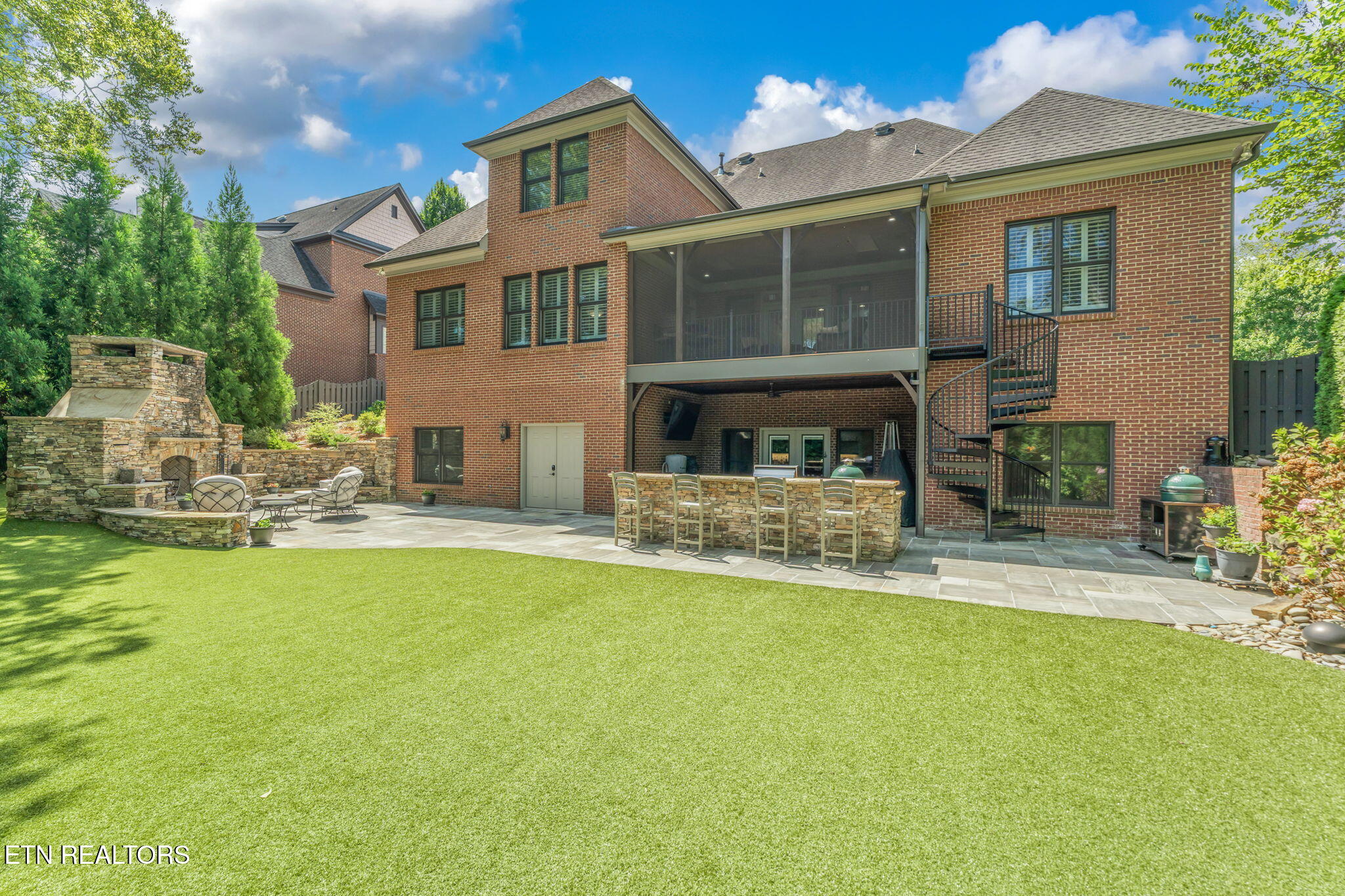 1730 Duncan Woods Lane