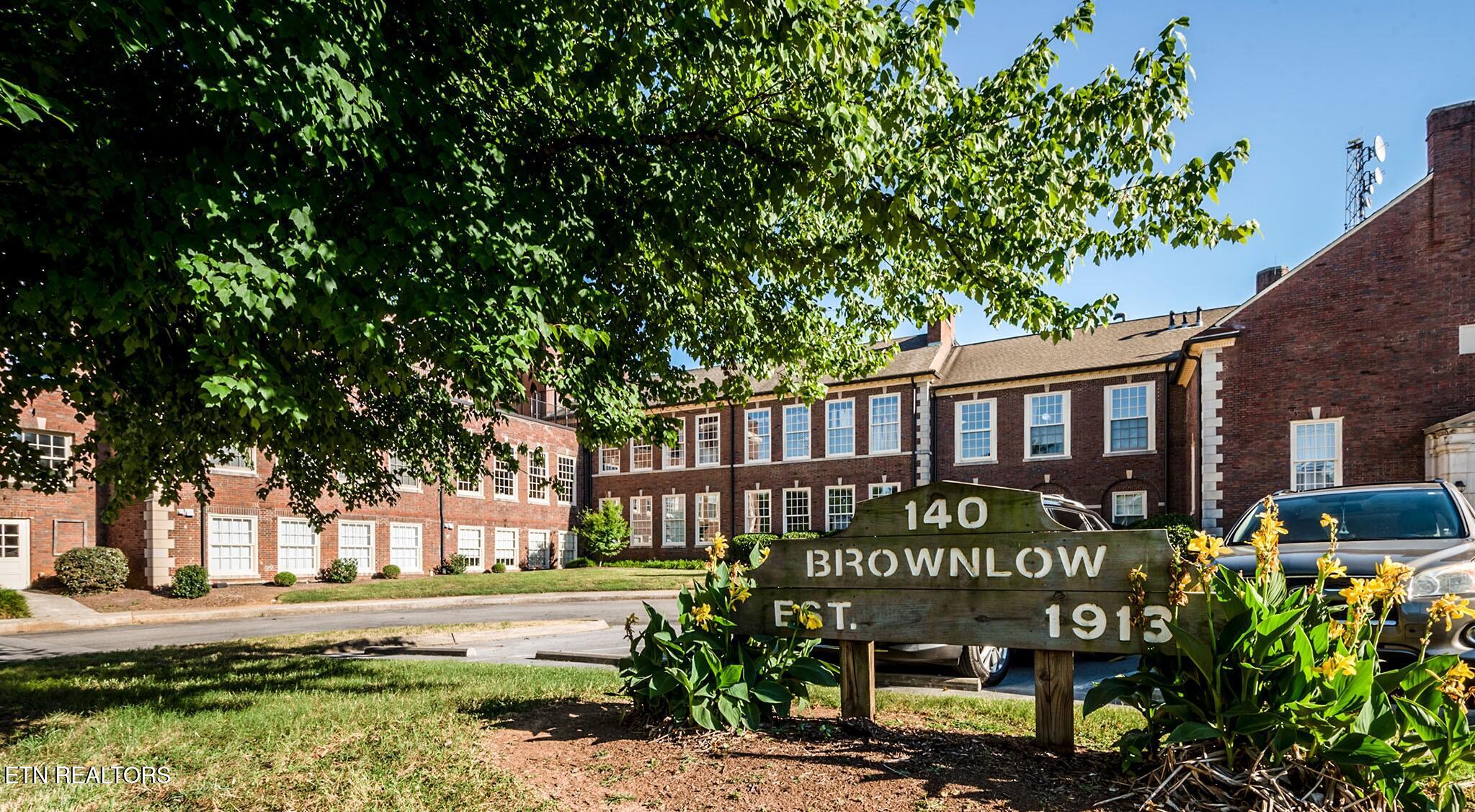 140 E Glenwood Ave 206