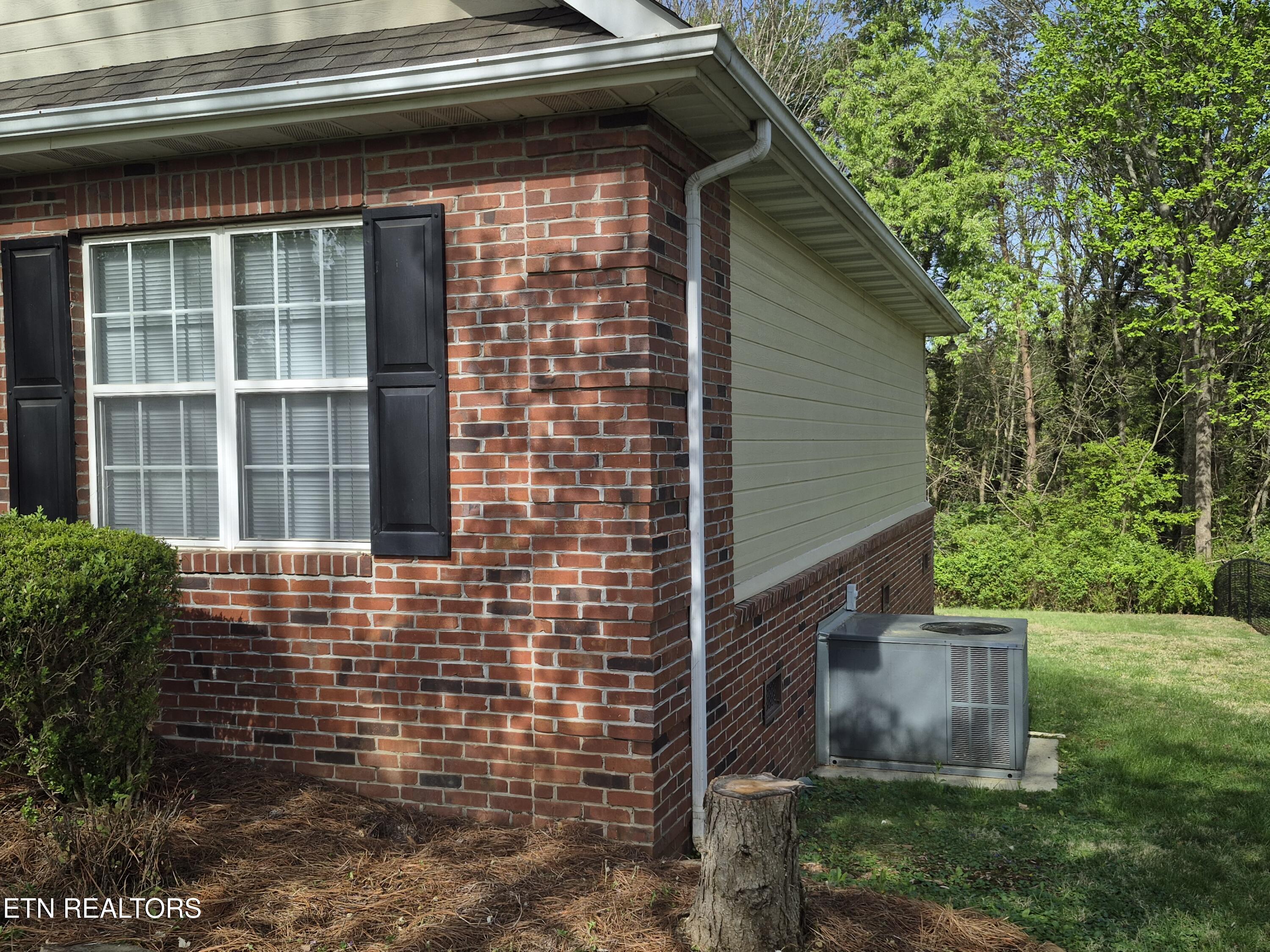 7017 Lake Bluff Court