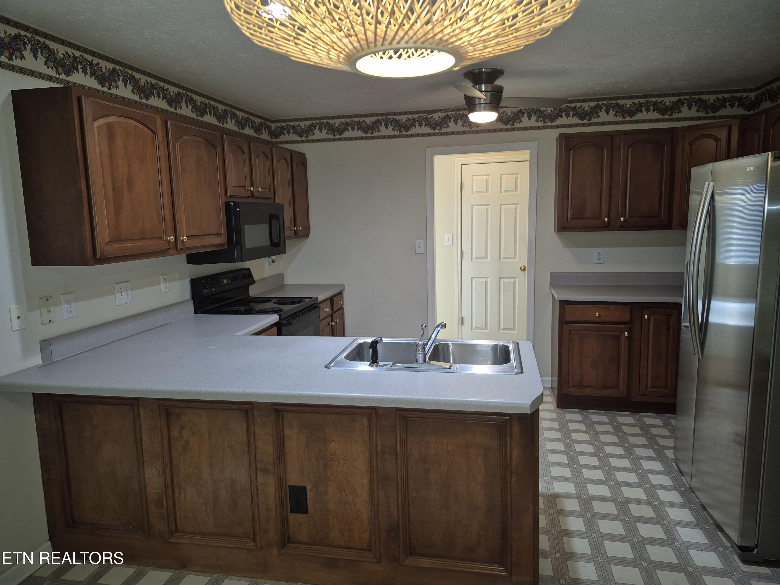 7017 Lake Bluff Court