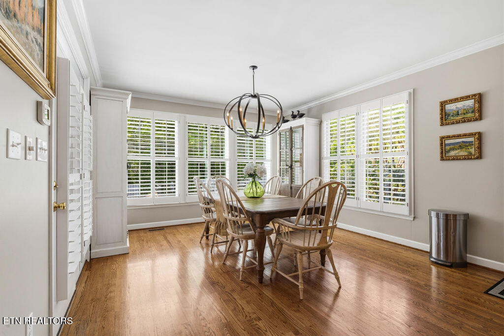 1943 Chiswick Rd