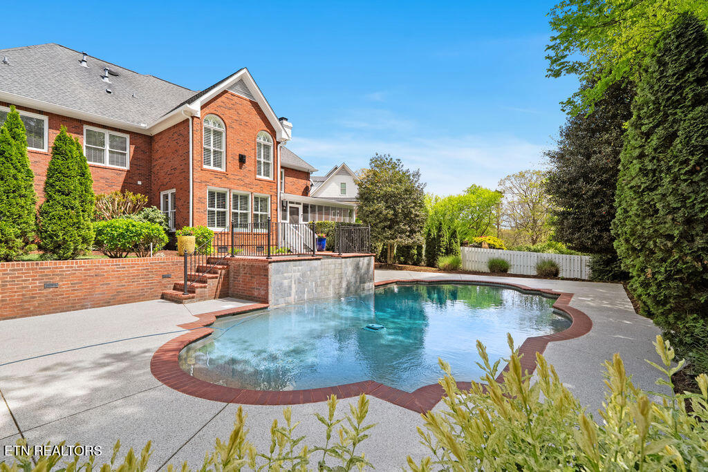 1943 Chiswick Rd